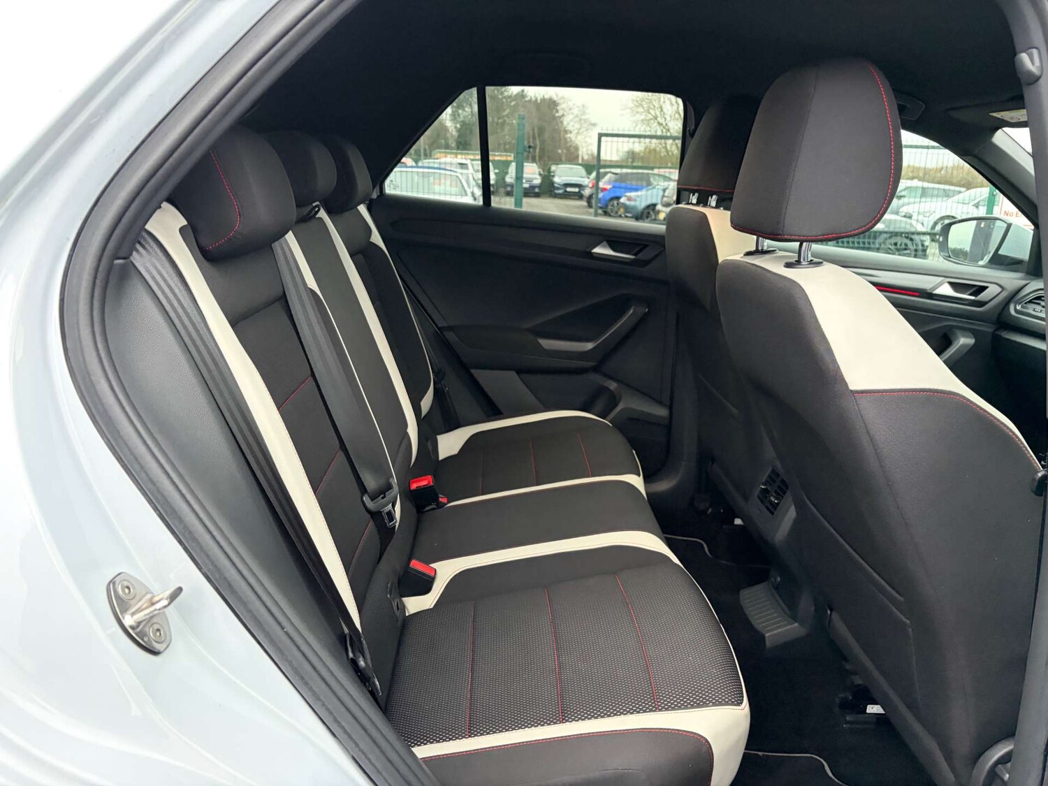 Used Volkswagen T-Roc 2018 for sale - 77483355: Photo 29