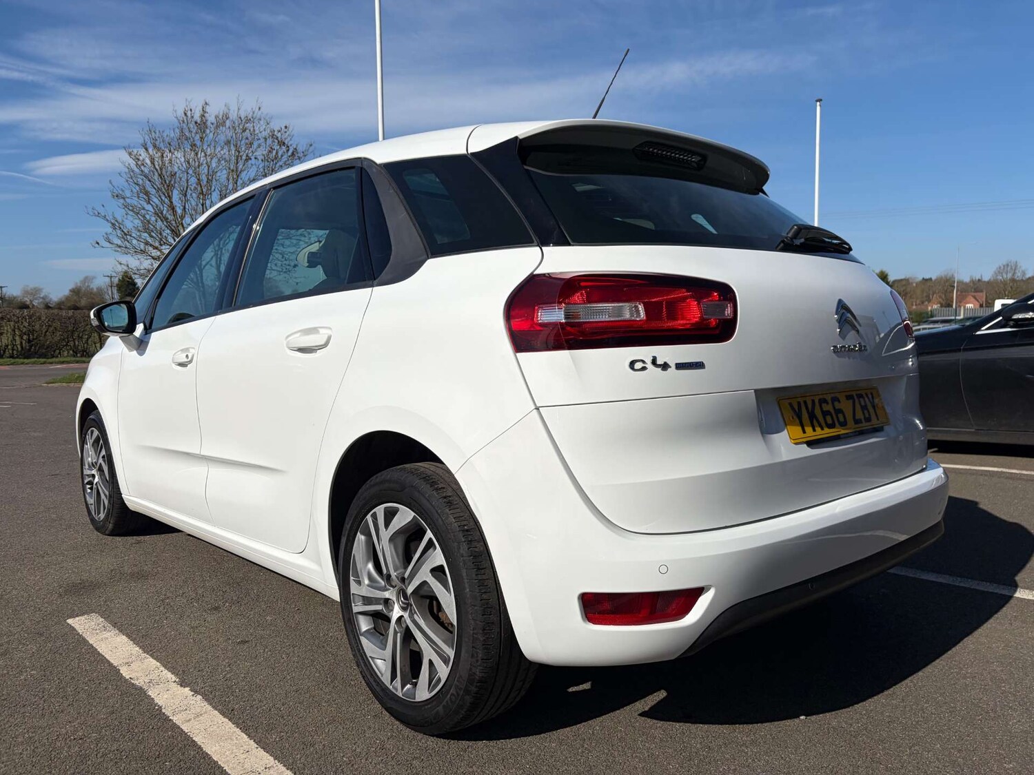 Used Citroen C4 Picasso 2016 for sale - 77953358: Photo 6