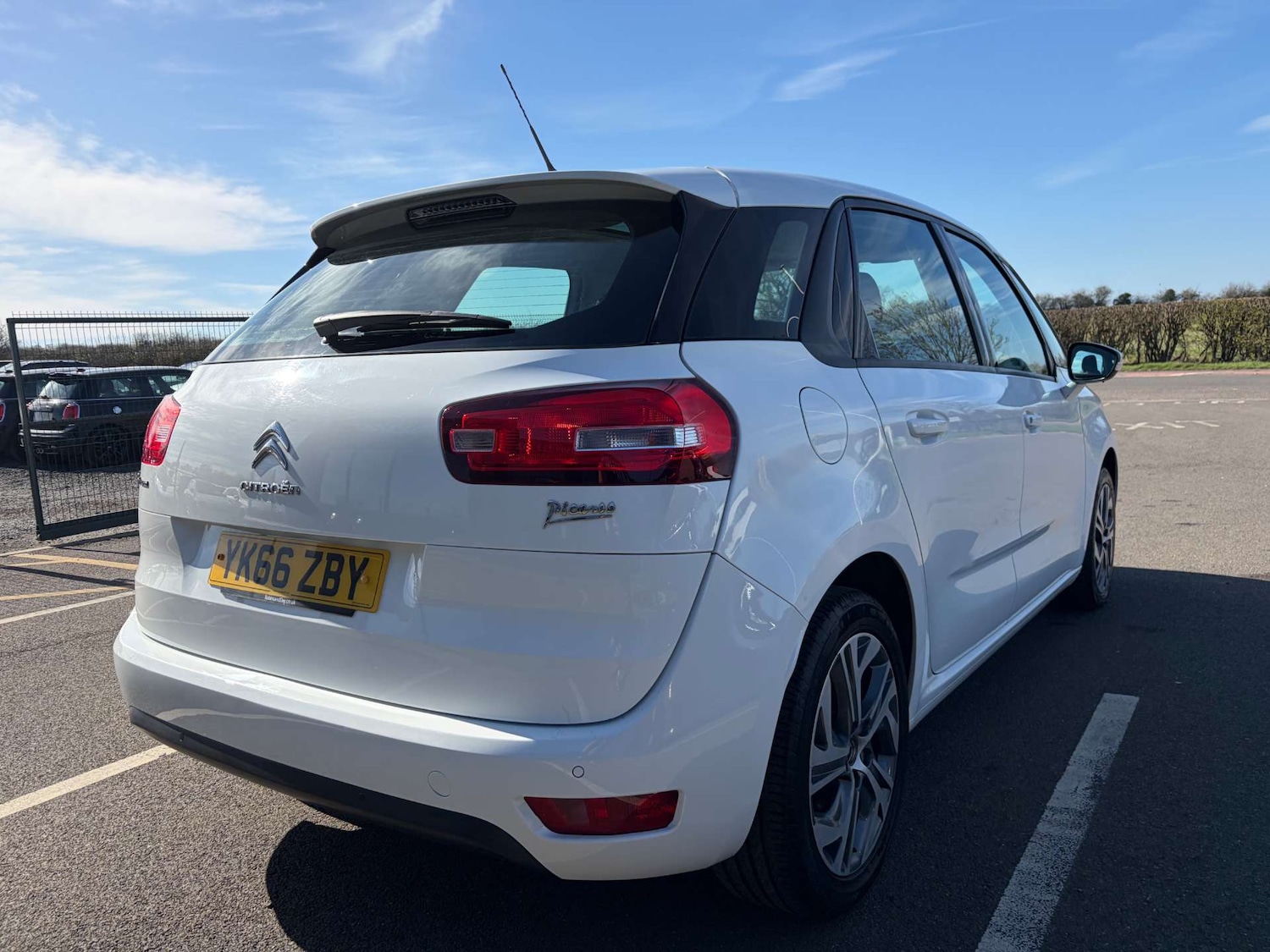 Used Citroen C4 Picasso 2016 for sale - 77953358: Photo 9