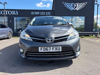 Used Toyota Verso 2017 for sale - 79697470: Photo