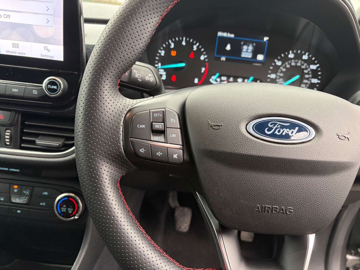 Used Ford Fiesta 2024 for sale - 76949886: Photo 42