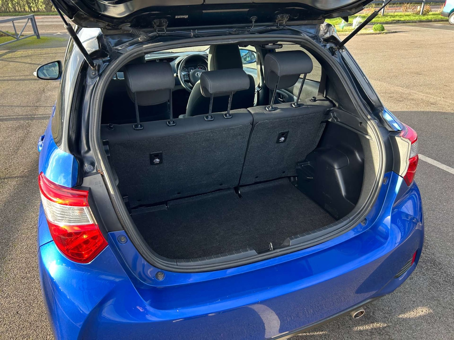 Used Toyota Yaris 2018 for sale - 76739842: Photo 26