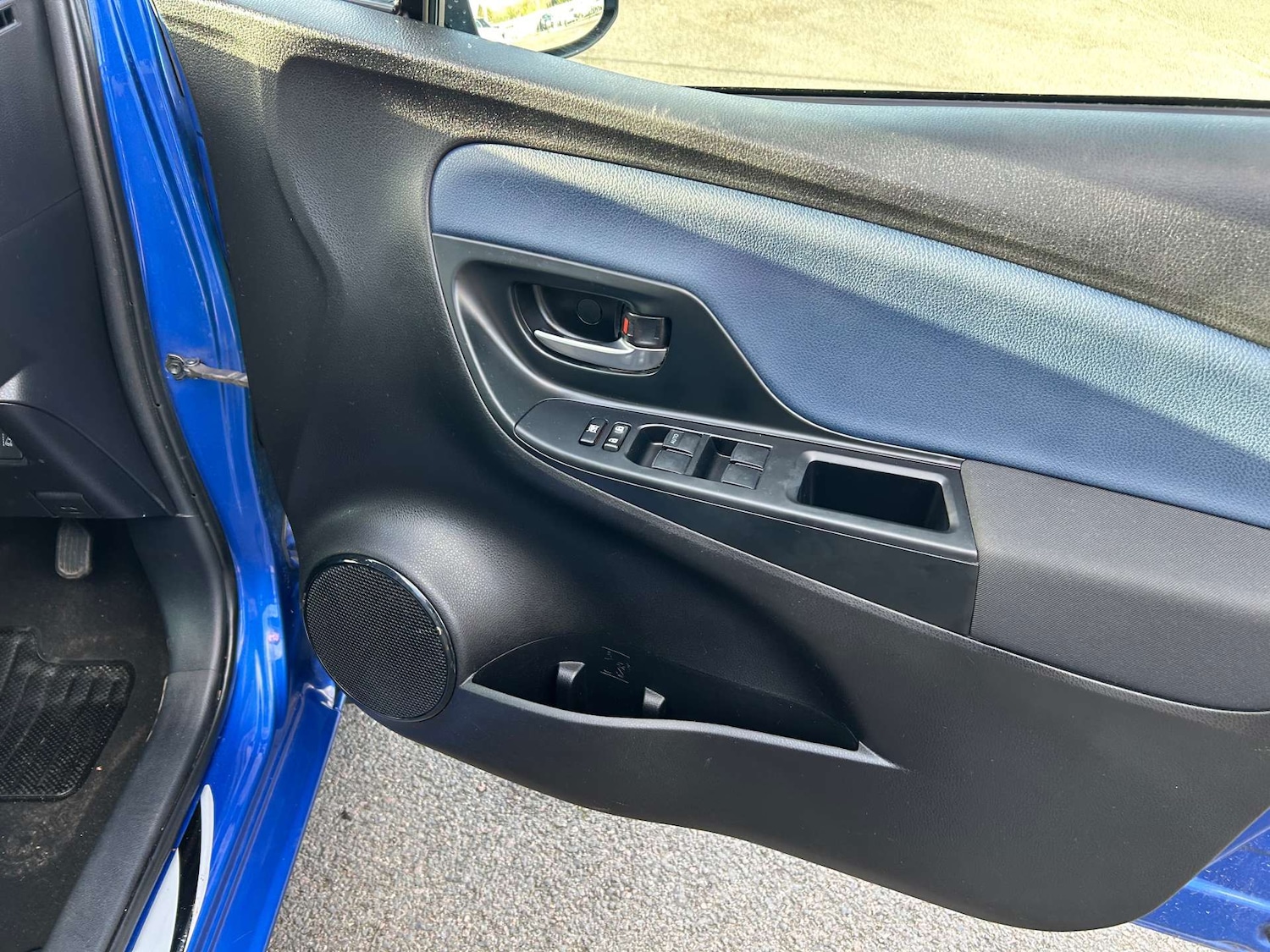 Used Toyota Yaris 2018 for sale - 76739842: Photo 35