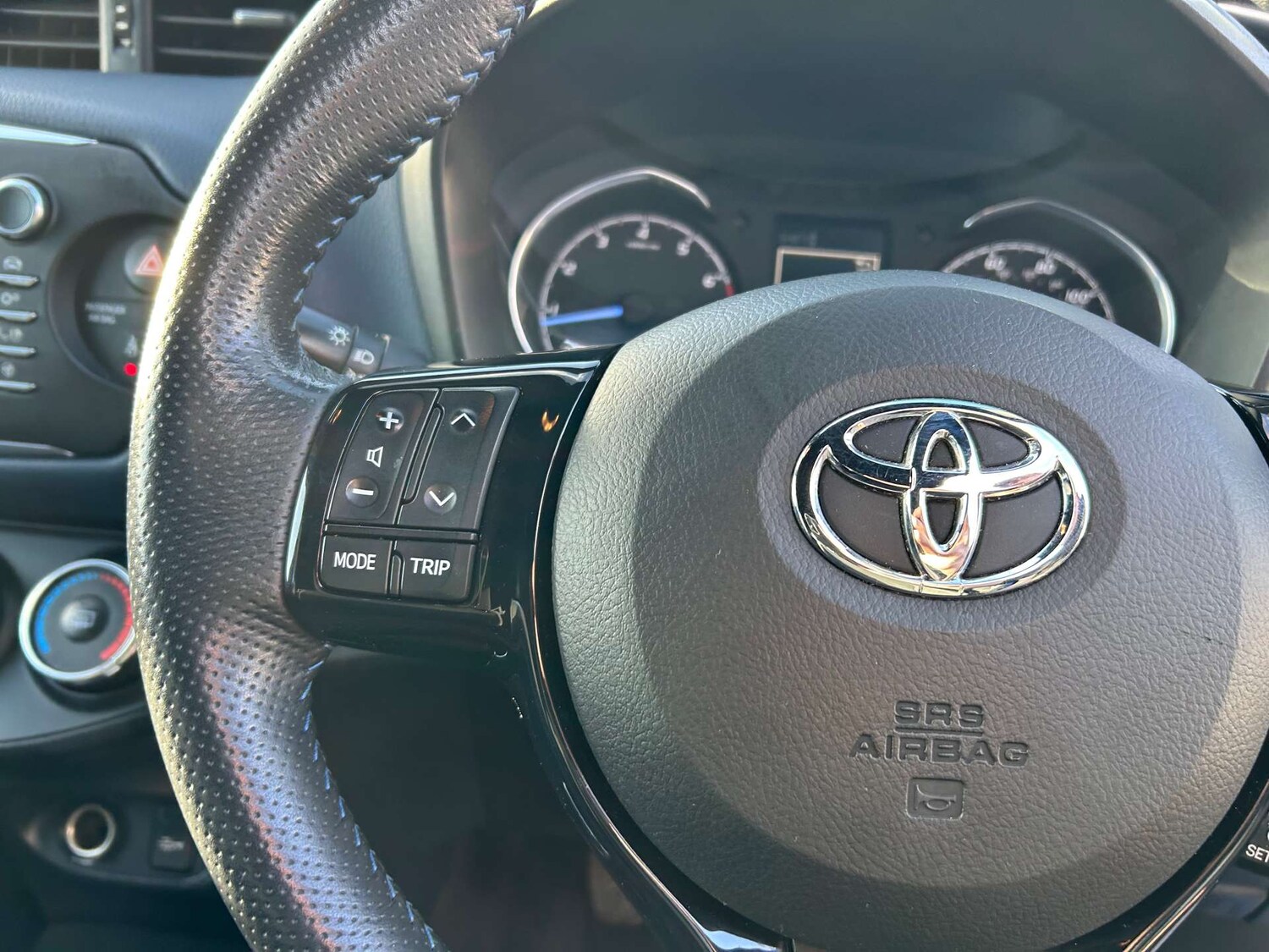 Used Toyota Yaris 2018 for sale - 76739842: Photo 39