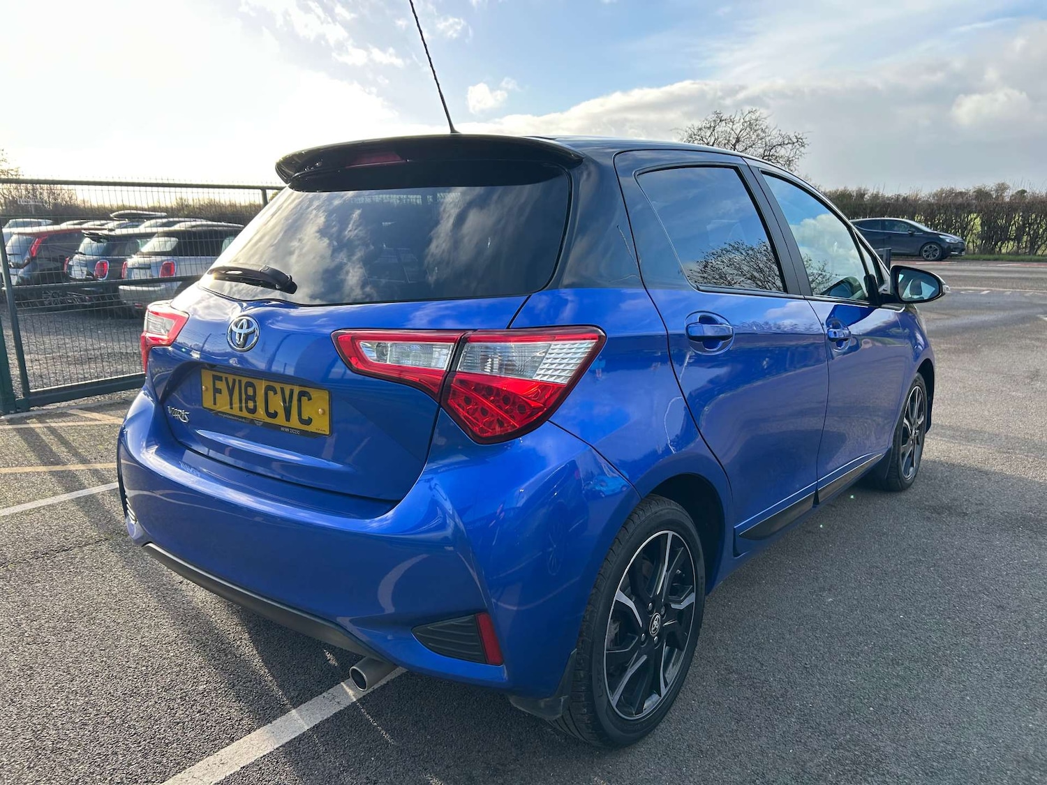 Used Toyota Yaris 2018 for sale - 76739842: Photo 8