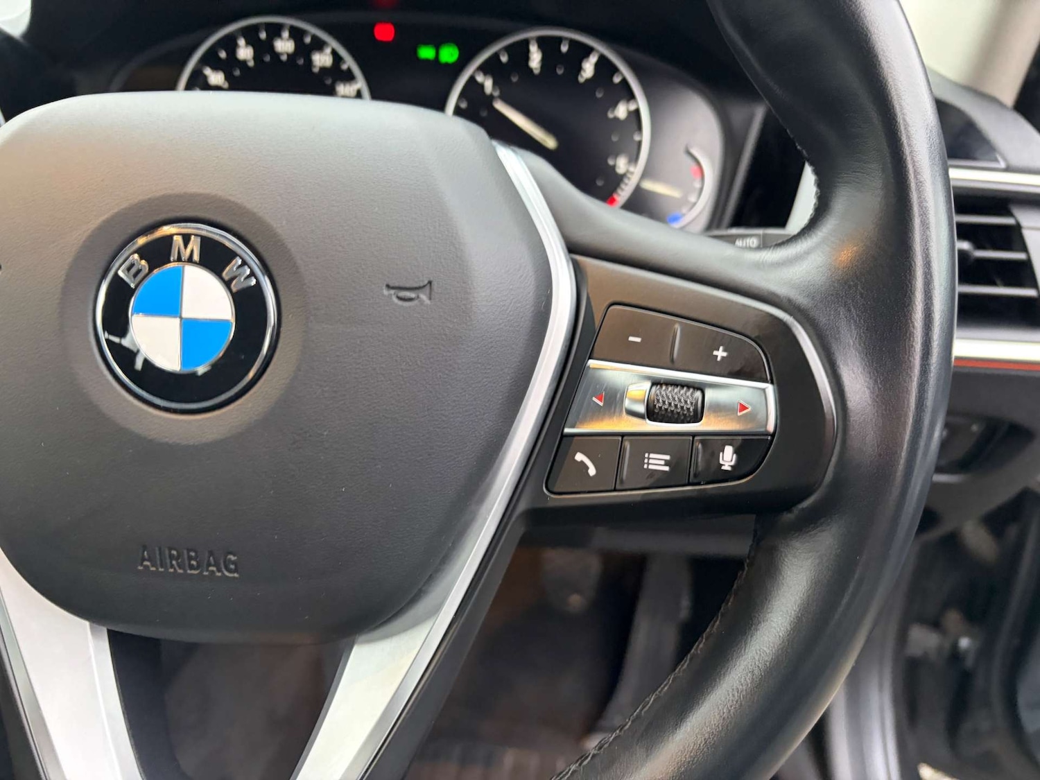 Used BMW 3 Series 2019 for sale - 77423734: Photo 43