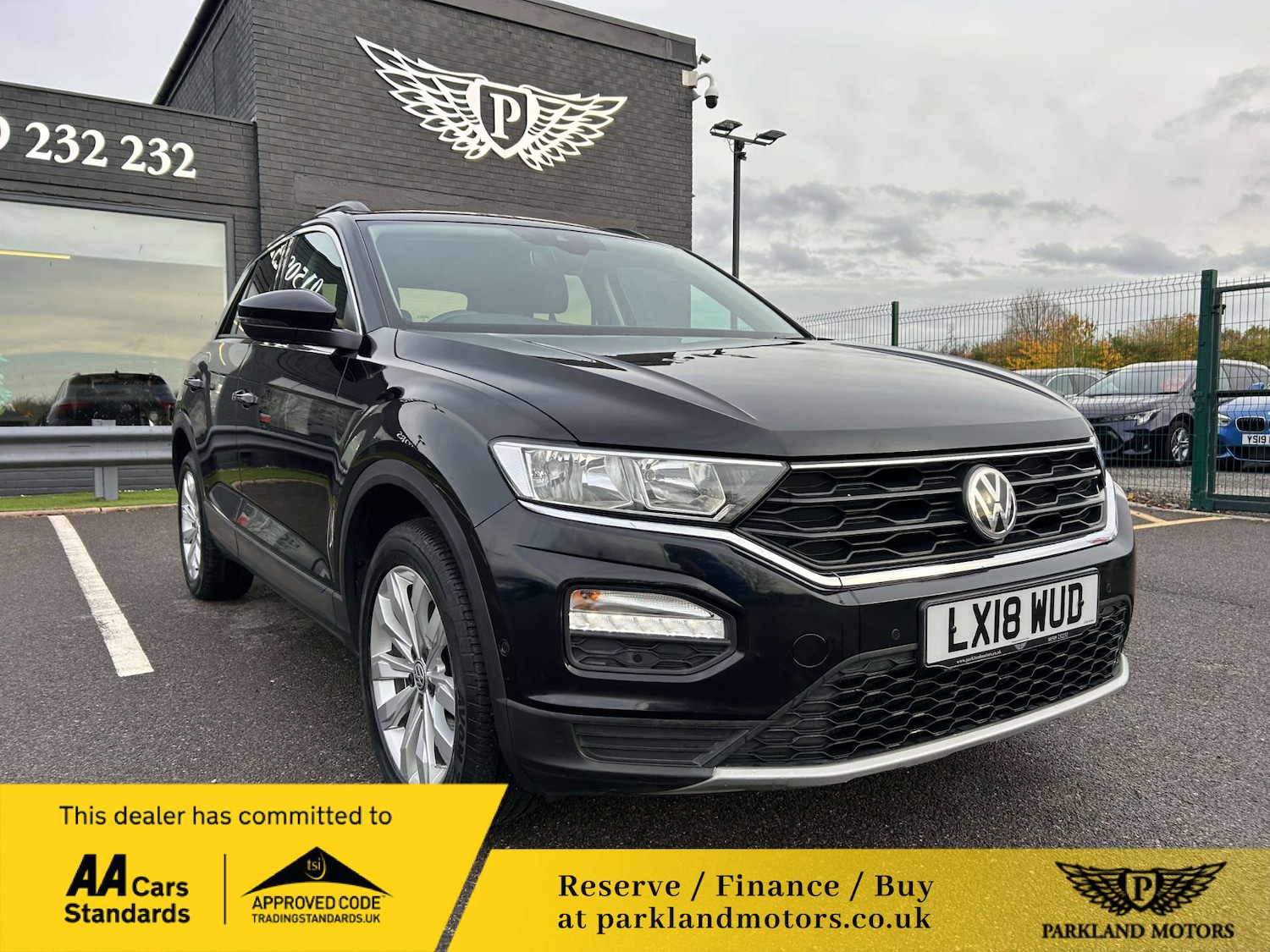 Used Volkswagen T-Roc 2018 for sale - 76601906: Photo 1