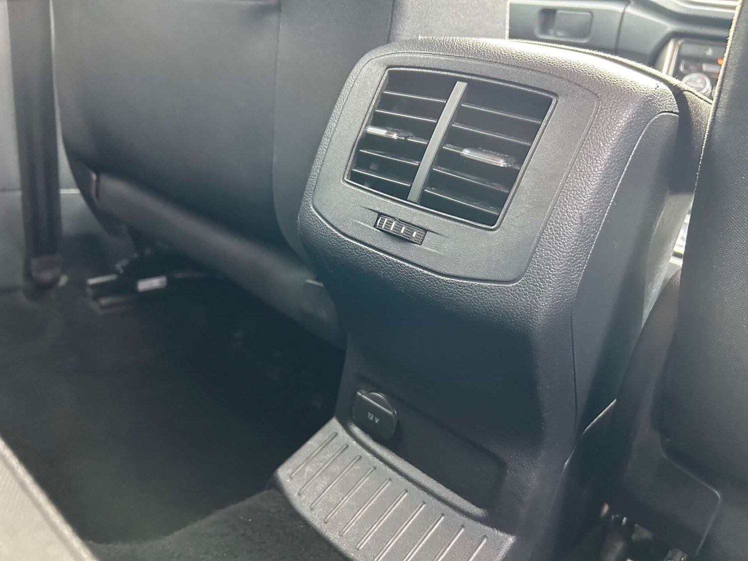 Used Volkswagen T-Roc 2018 for sale - 76601906: Photo 14