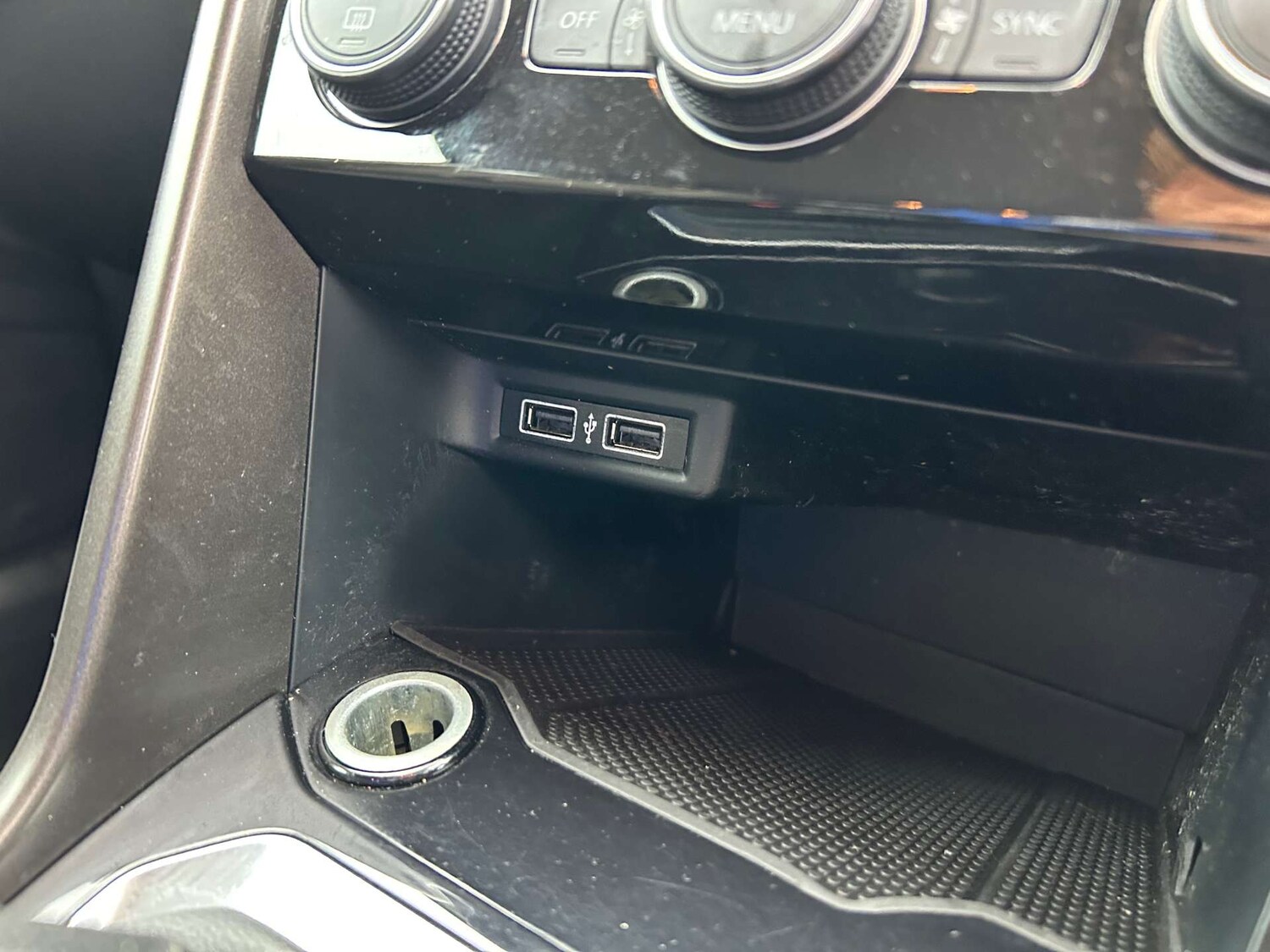 Used Volkswagen T-Roc 2018 for sale - 76601906: Photo 15