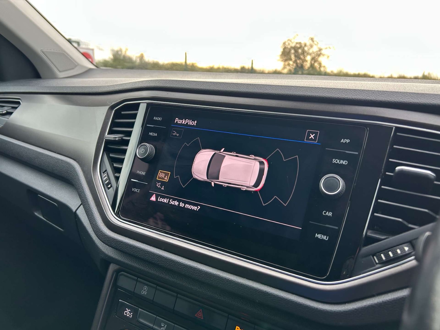 Used Volkswagen T-Roc 2018 for sale - 76601906: Photo 17