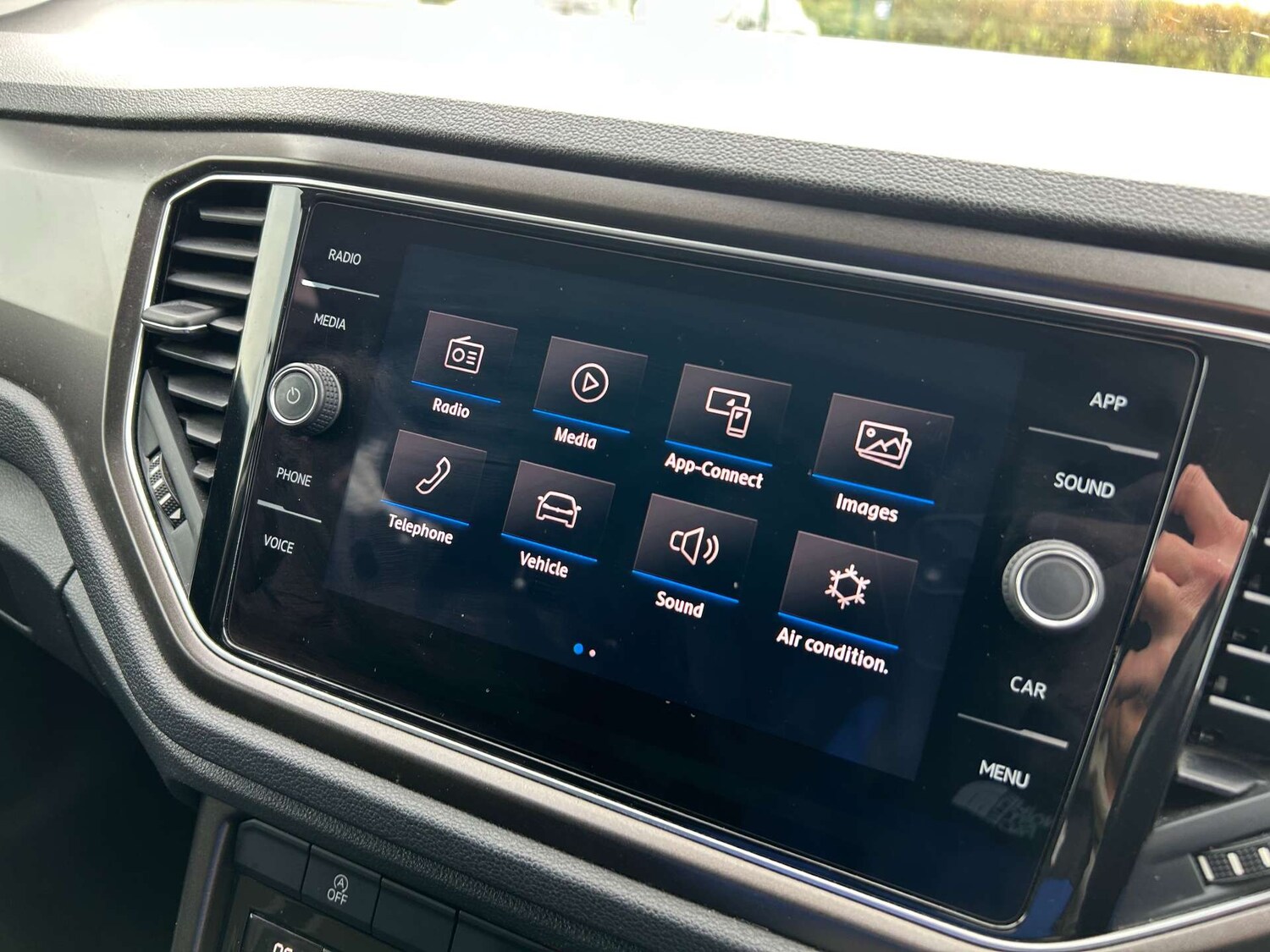 Used Volkswagen T-Roc 2018 for sale - 76601906: Photo 18