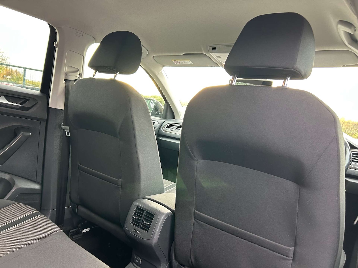 Used Volkswagen T-Roc 2018 for sale - 76601906: Photo 20