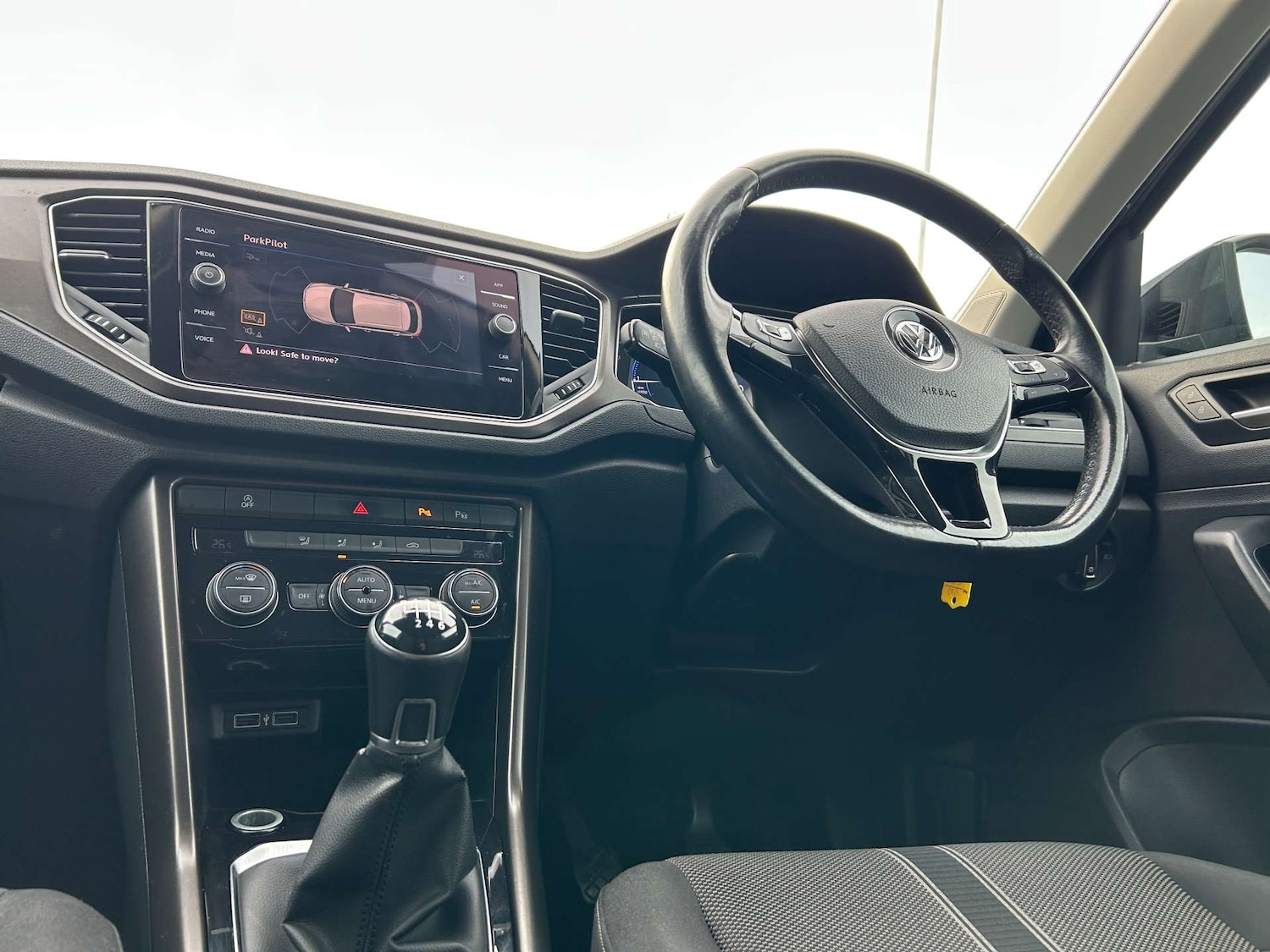 Used Volkswagen T-Roc 2018 for sale - 76601906: Photo 22