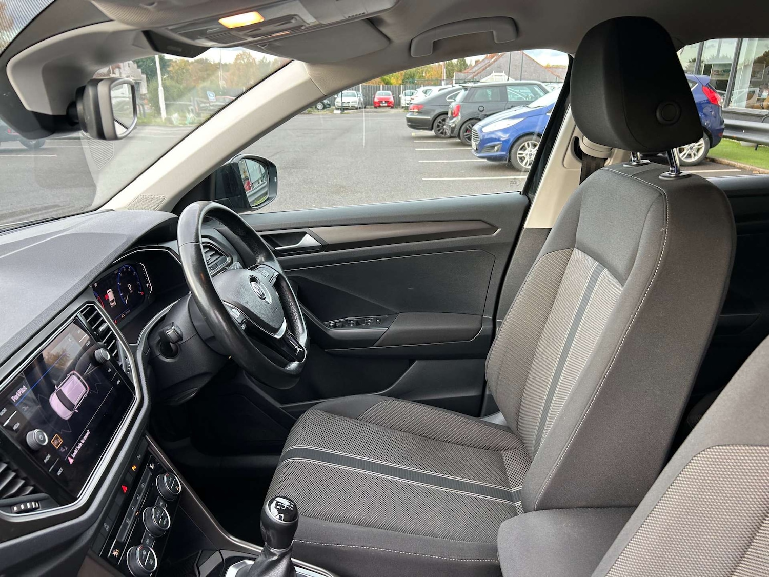 Used Volkswagen T-Roc 2018 for sale - 76601906: Photo 23