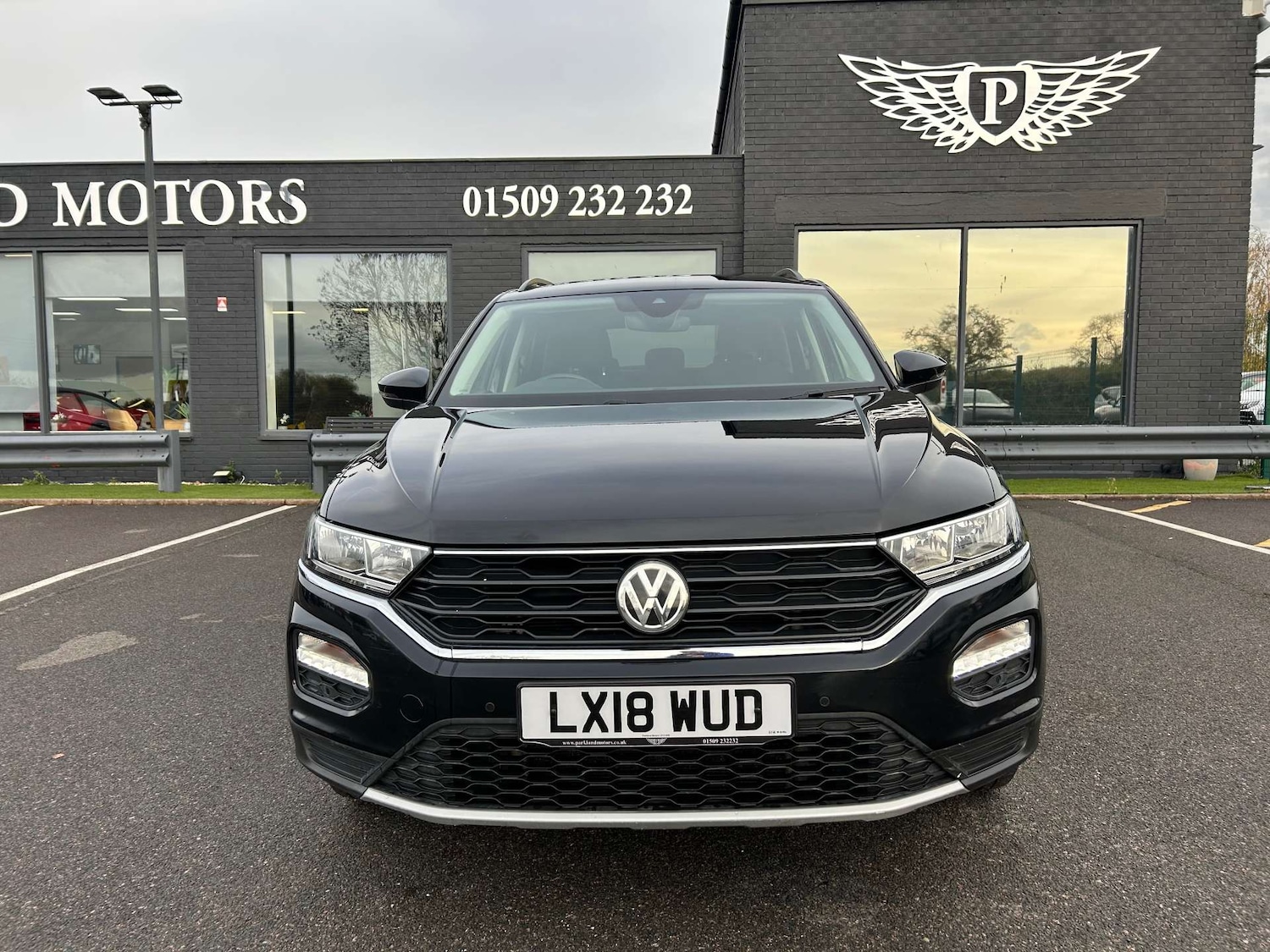 Used Volkswagen T-Roc 2018 for sale - 76601906: Photo 3