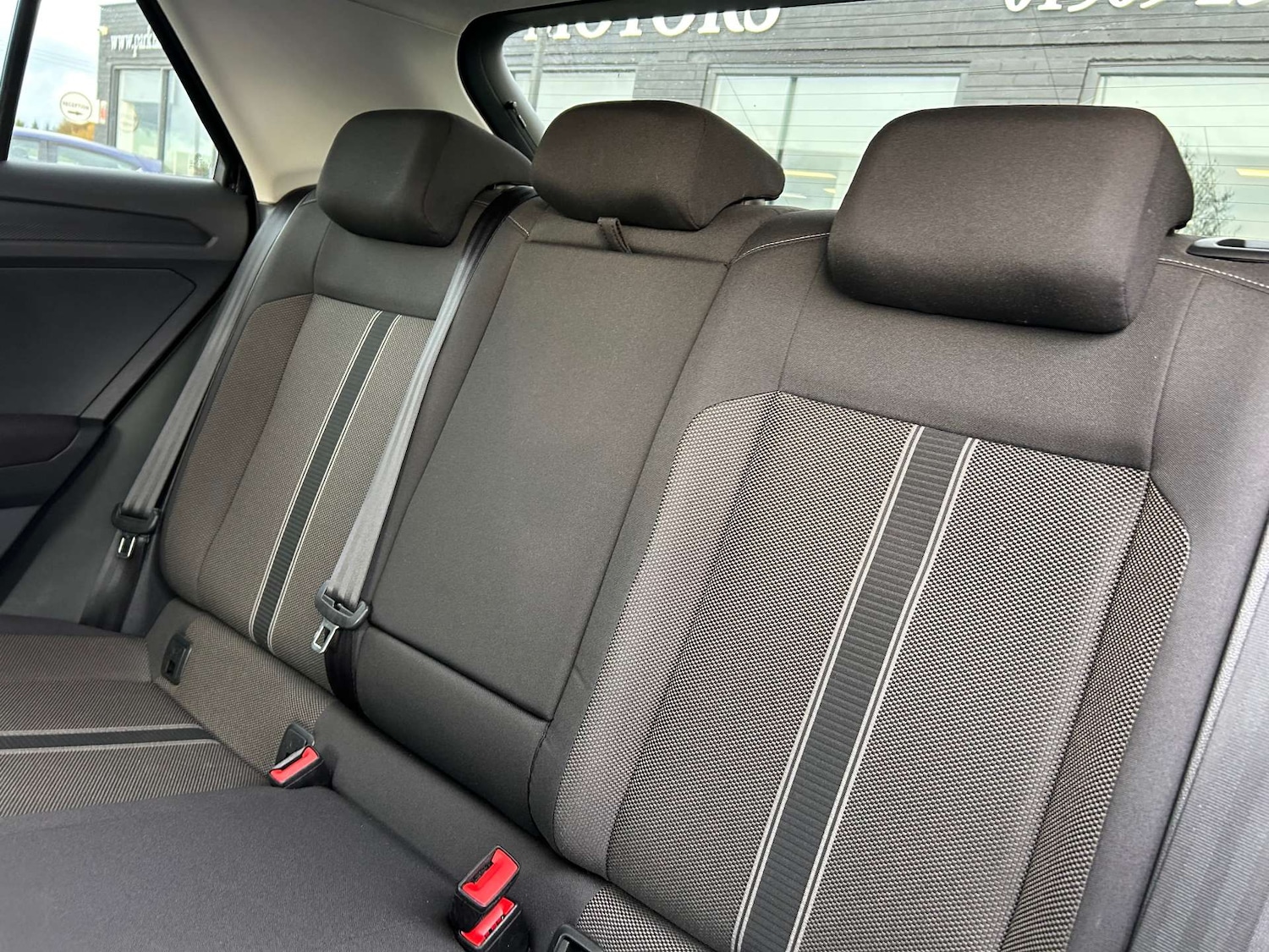 Used Volkswagen T-Roc 2018 for sale - 76601906: Photo 30