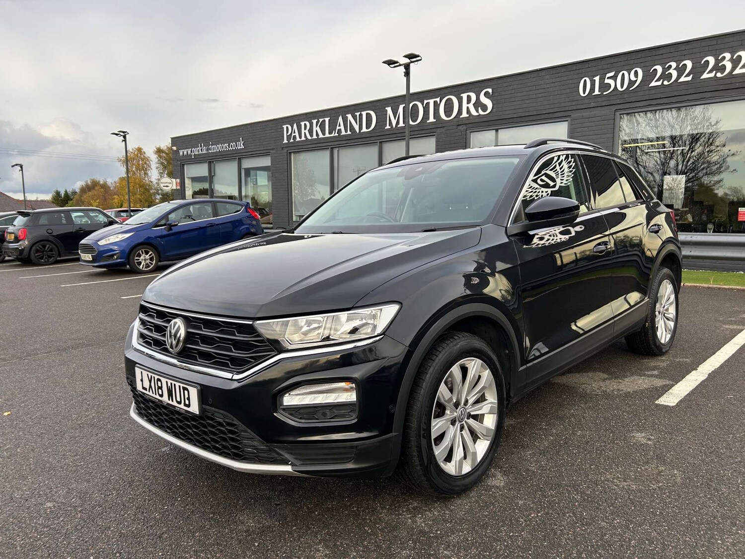 Used Volkswagen T-Roc 2018 for sale - 76601906: Photo 4
