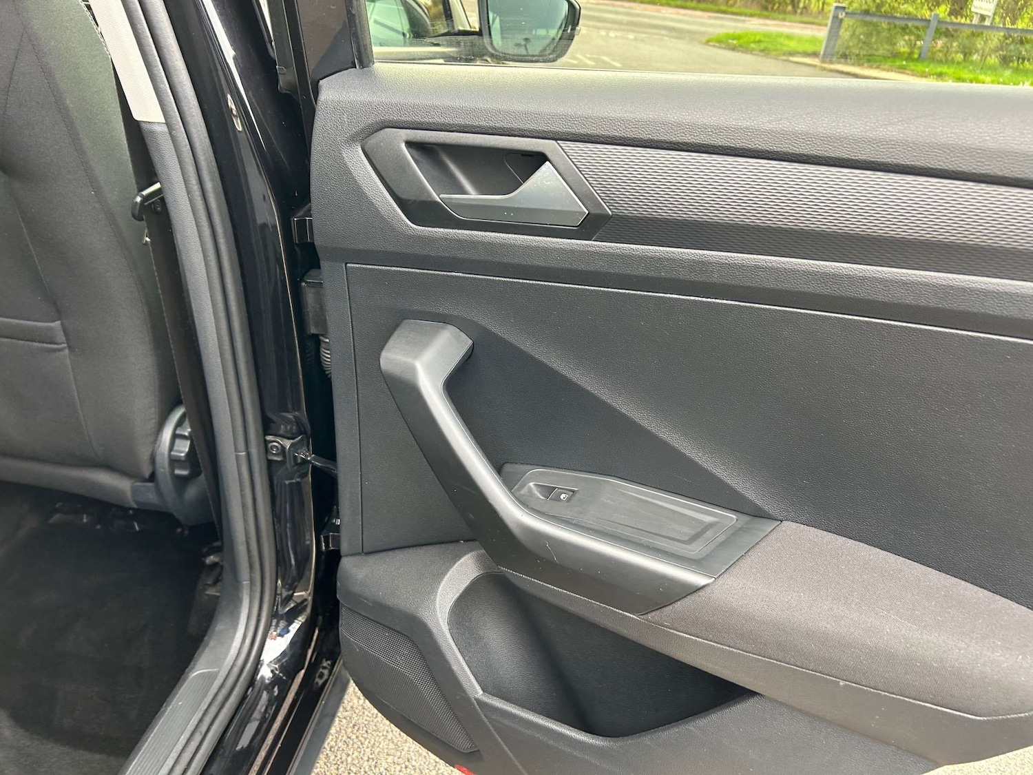 Used Volkswagen T-Roc 2018 for sale - 76601906: Photo 43