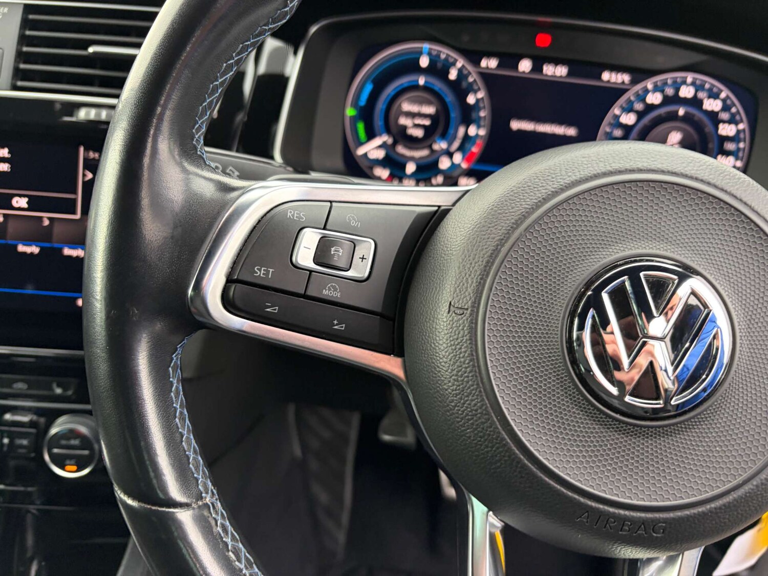 Used Volkswagen Golf 2018 for sale - 77798384: Photo 39