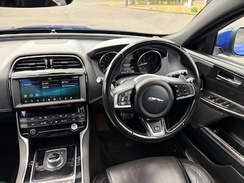Used Jaguar XE 2018 for sale - 79219390: Photo