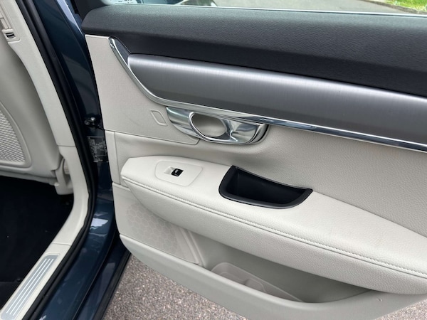 Used Volvo V90 2018 for sale - 76020187: Photo 41