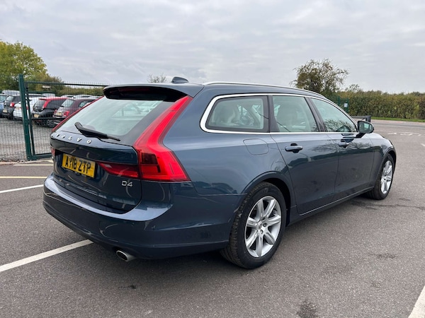Used Volvo V90 2018 for sale - 76020187: Photo 8