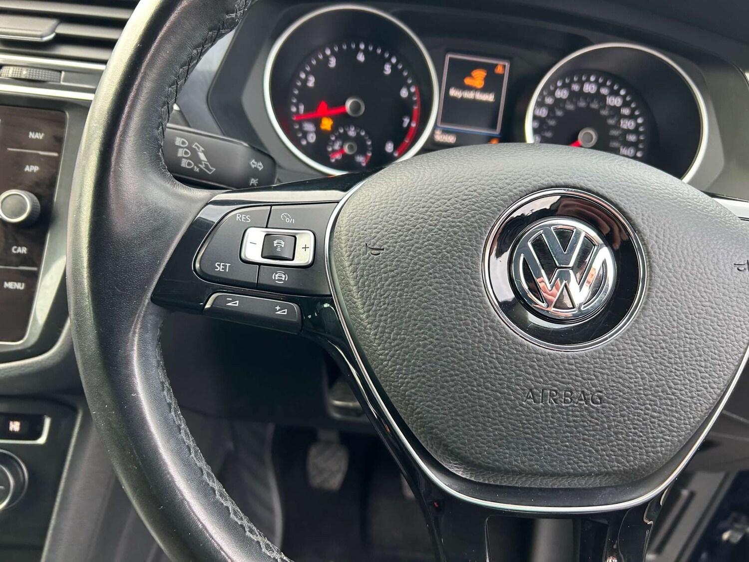 Used Volkswagen Tiguan 2019 for sale - 76433846: Photo 42