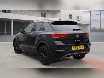Used Volkswagen T-Roc 2021 for sale - 76223001: Photo 4