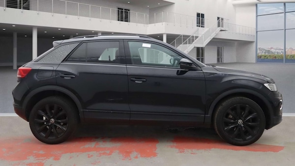 Used Volkswagen T-Roc 2021 for sale - 76223001: Photo 6