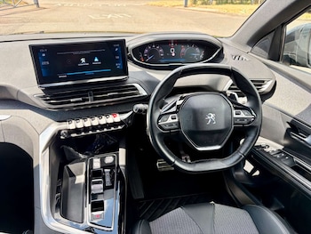 Used Peugeot 5008 2023 for sale - 79394245: Photo