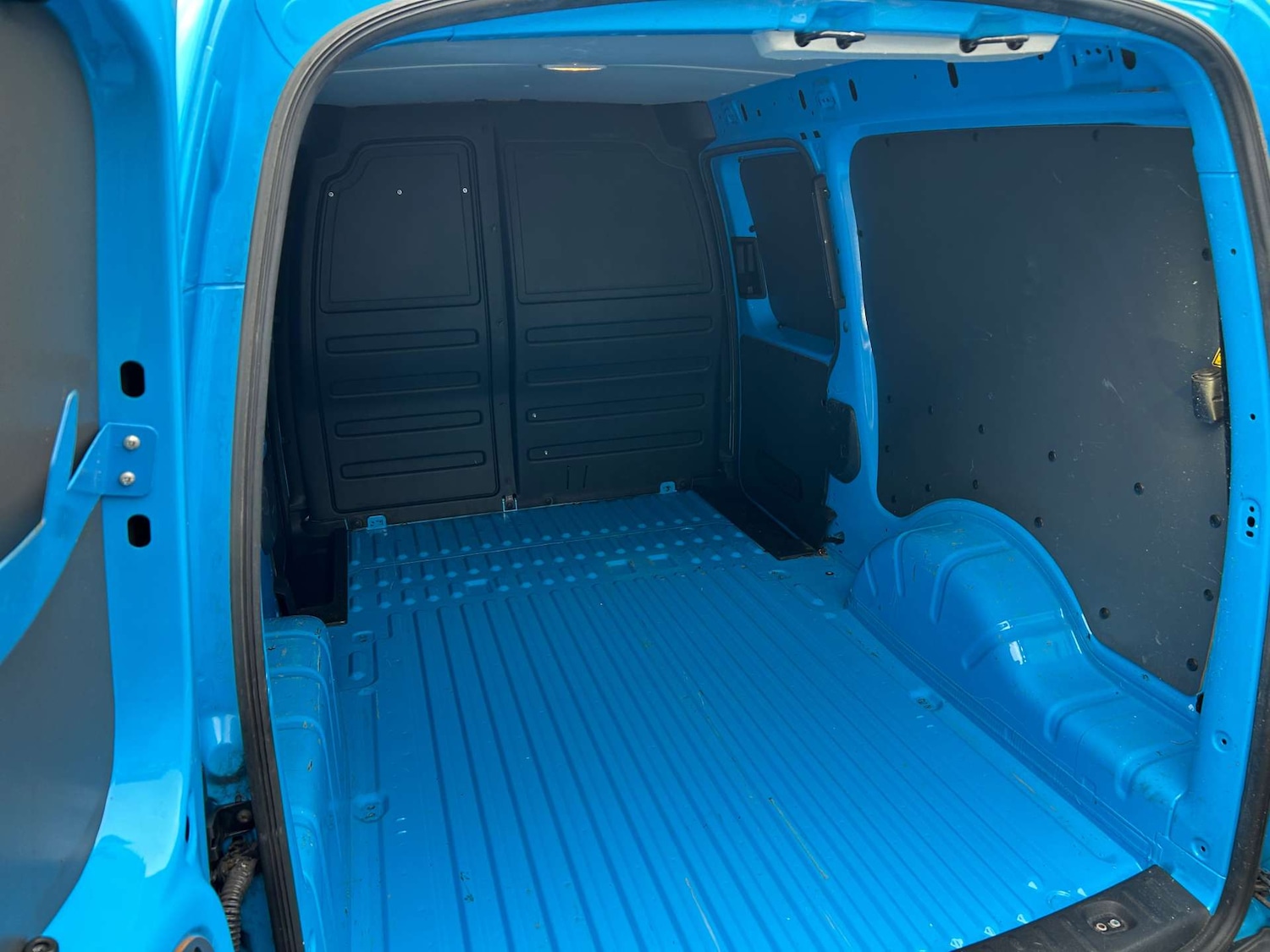 Used Volkswagen Caddy Maxi 2016 for sale - 76261036: Photo 12