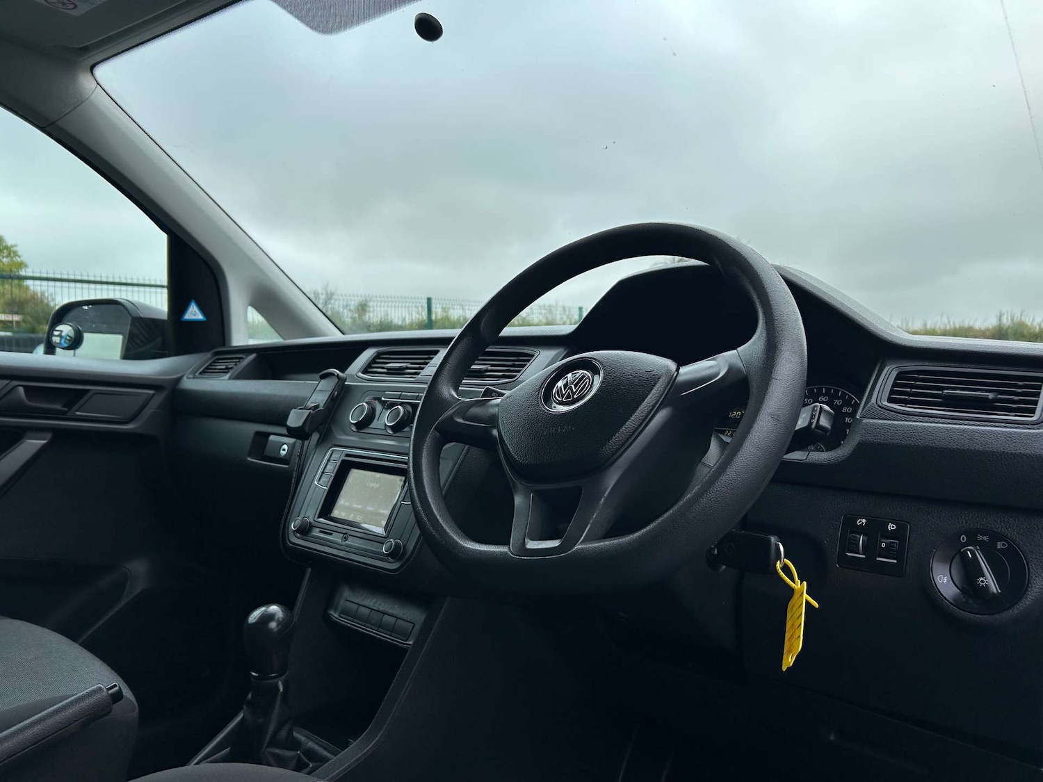 Used Volkswagen Caddy Maxi 2016 for sale - 76261036: Photo 2