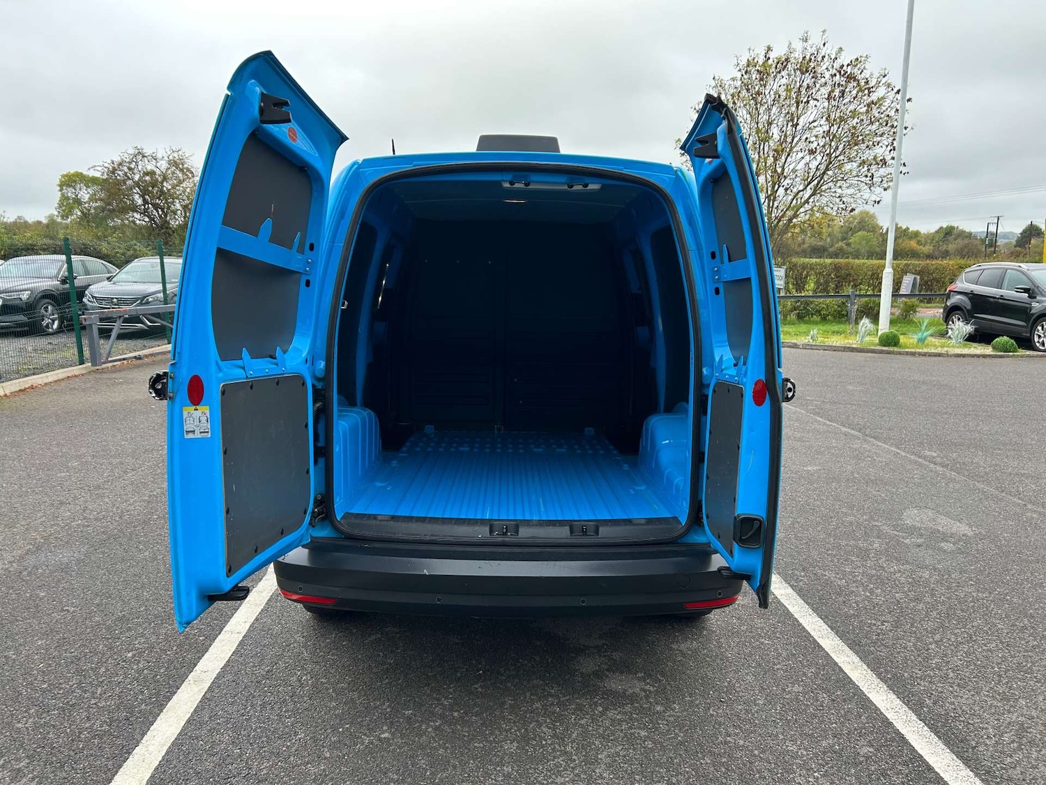 Used Volkswagen Caddy Maxi 2016 for sale - 76261036: Photo 20