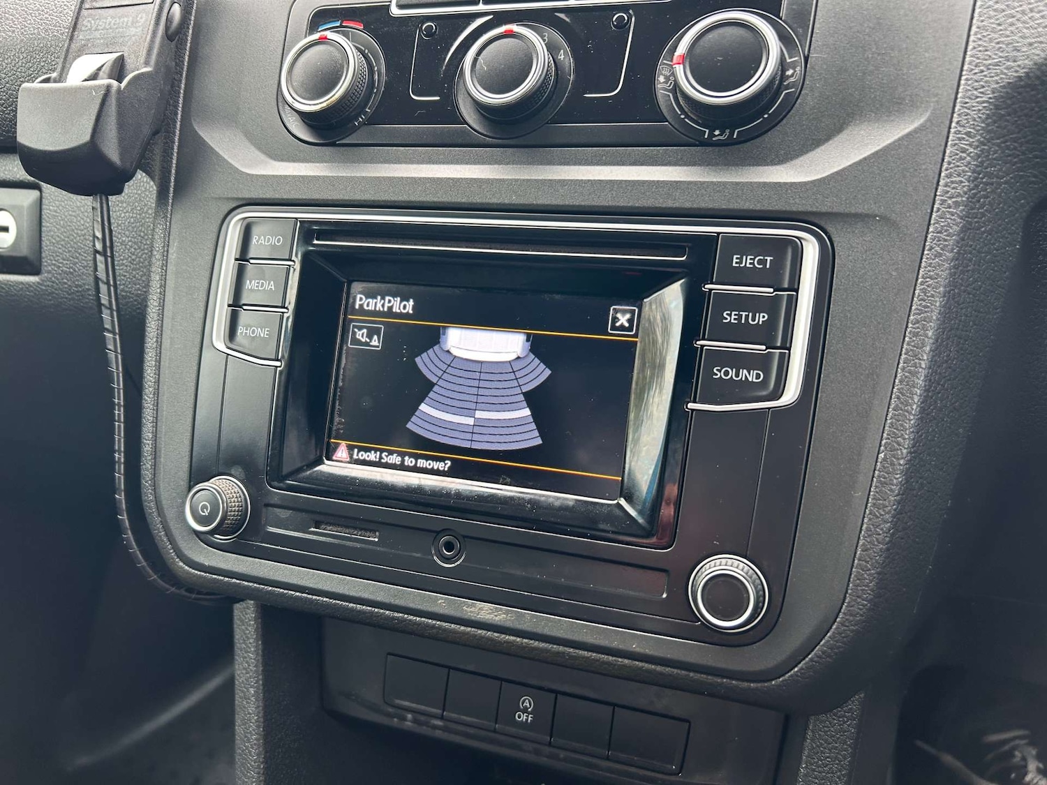 Used Volkswagen Caddy Maxi 2016 for sale - 76261036: Photo 41