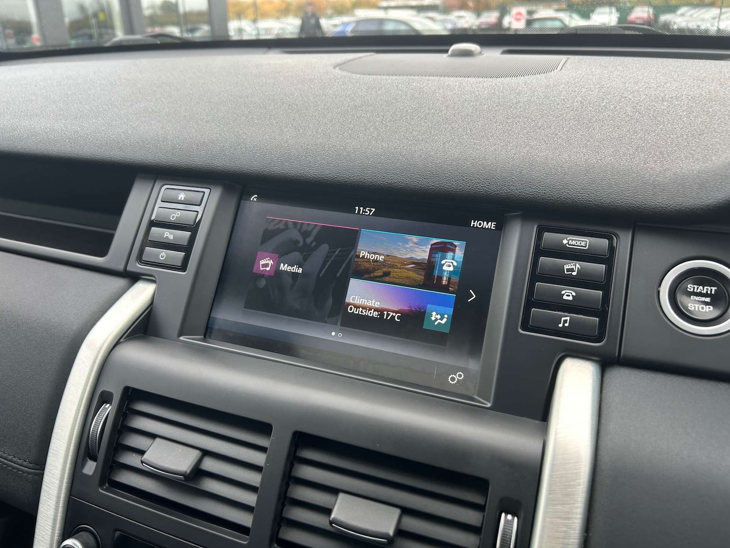 Used Land Rover Discovery Sport 2016 for sale - 76469521: Photo 26