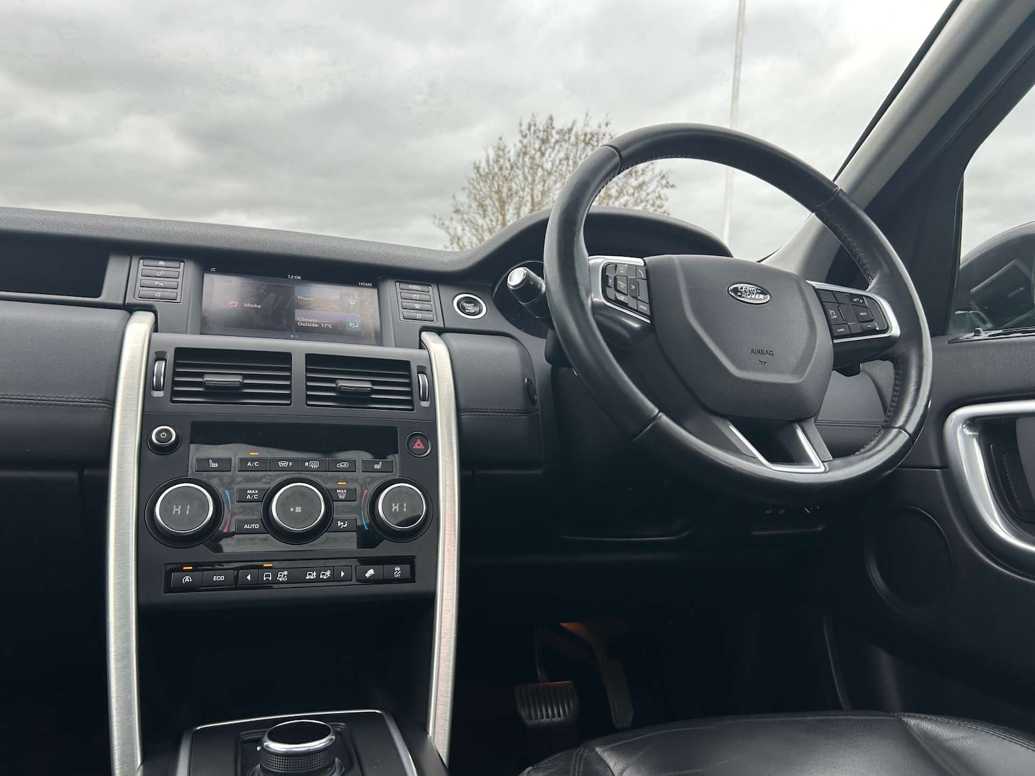 Used Land Rover Discovery Sport 2016 for sale - 76469521: Photo 27