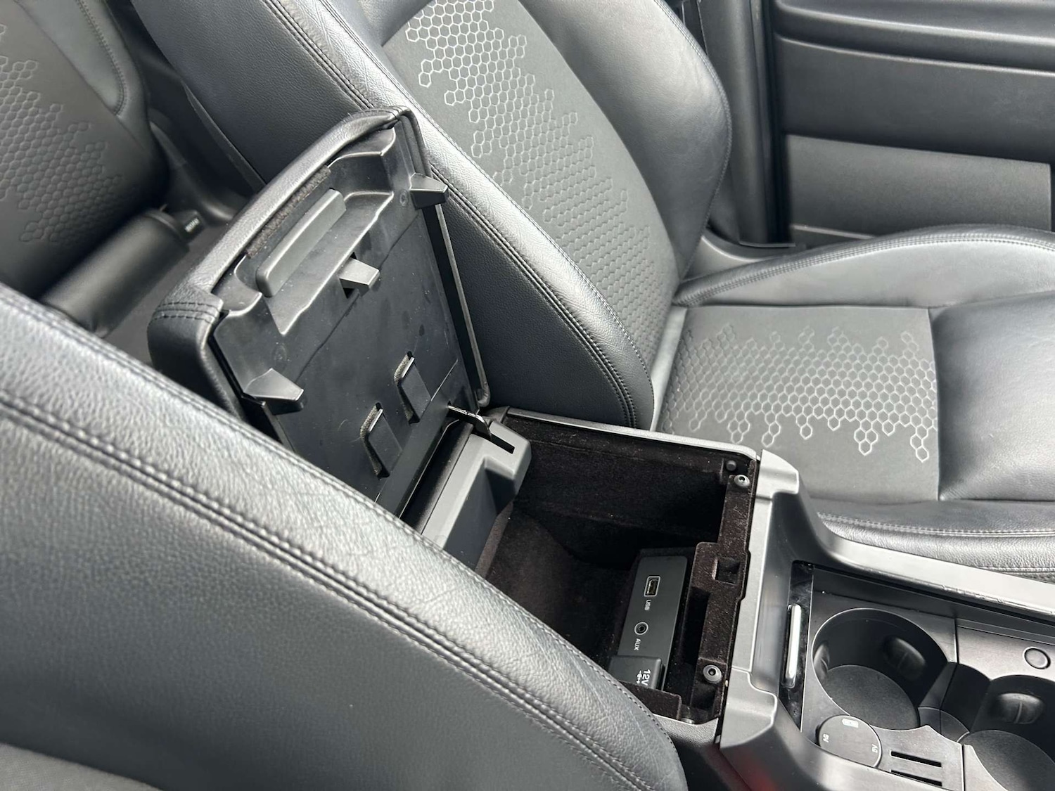 Used Land Rover Discovery Sport 2016 for sale - 76469521: Photo 34