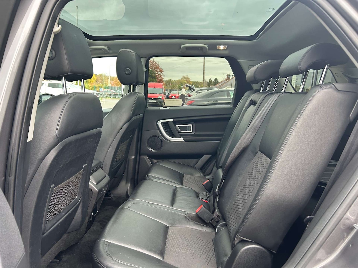 Used Land Rover Discovery Sport 2016 for sale - 76469521: Photo 42