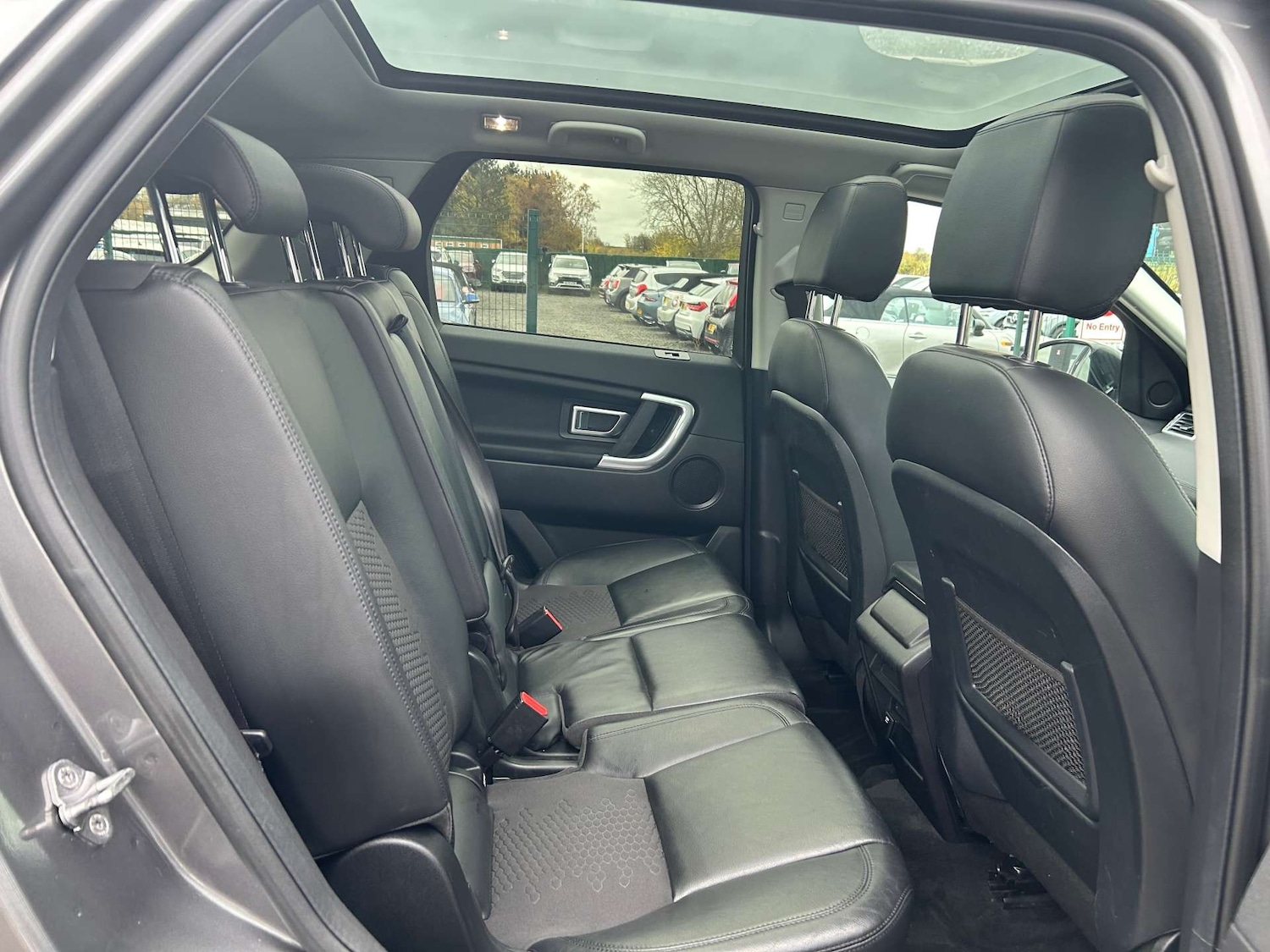 Used Land Rover Discovery Sport 2016 for sale - 76469521: Photo 44