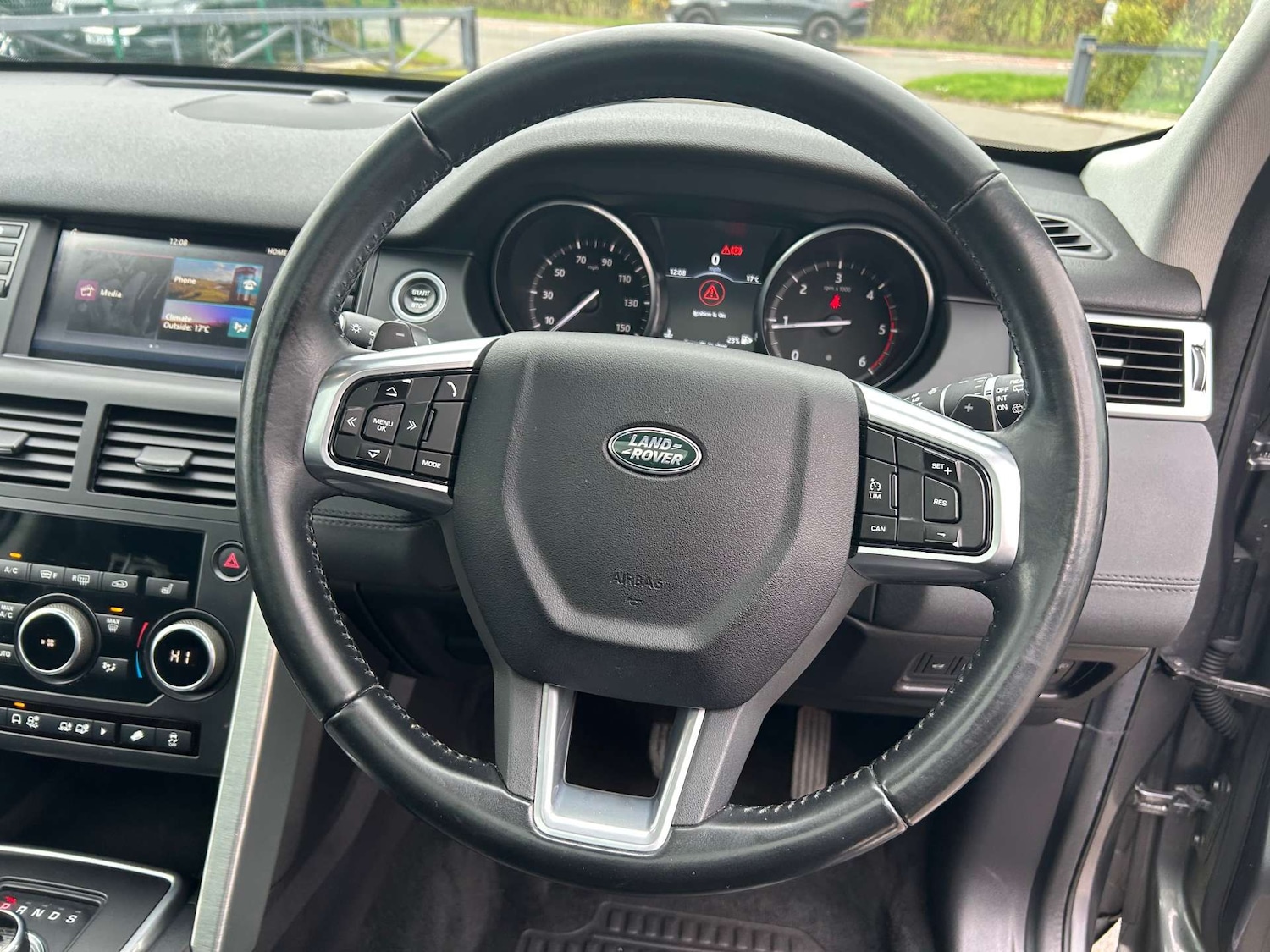 Used Land Rover Discovery Sport 2016 for sale - 76469521: Photo 65