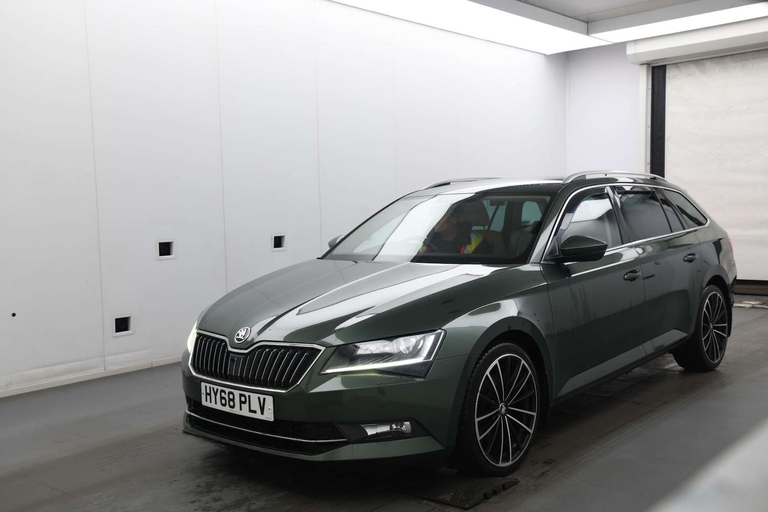 Used Skoda Superb 2018 for sale - 77721655: Photo 3