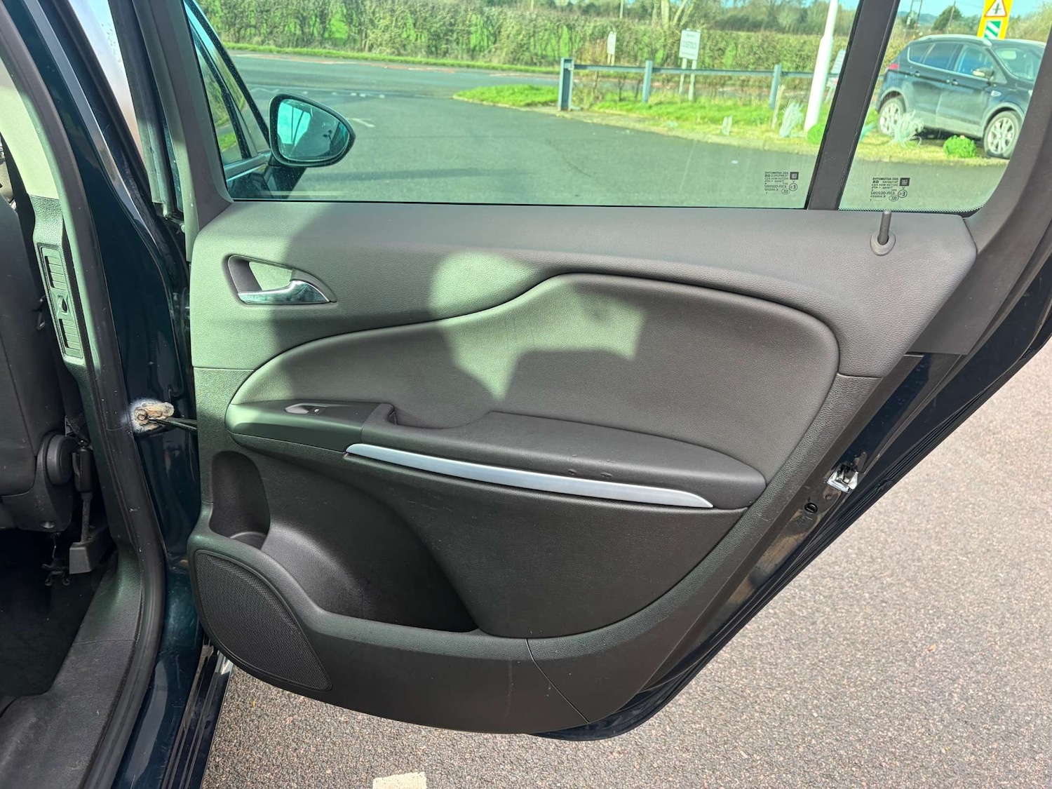 Used Vauxhall Zafira Tourer 2017 for sale - 77189544: Photo 31