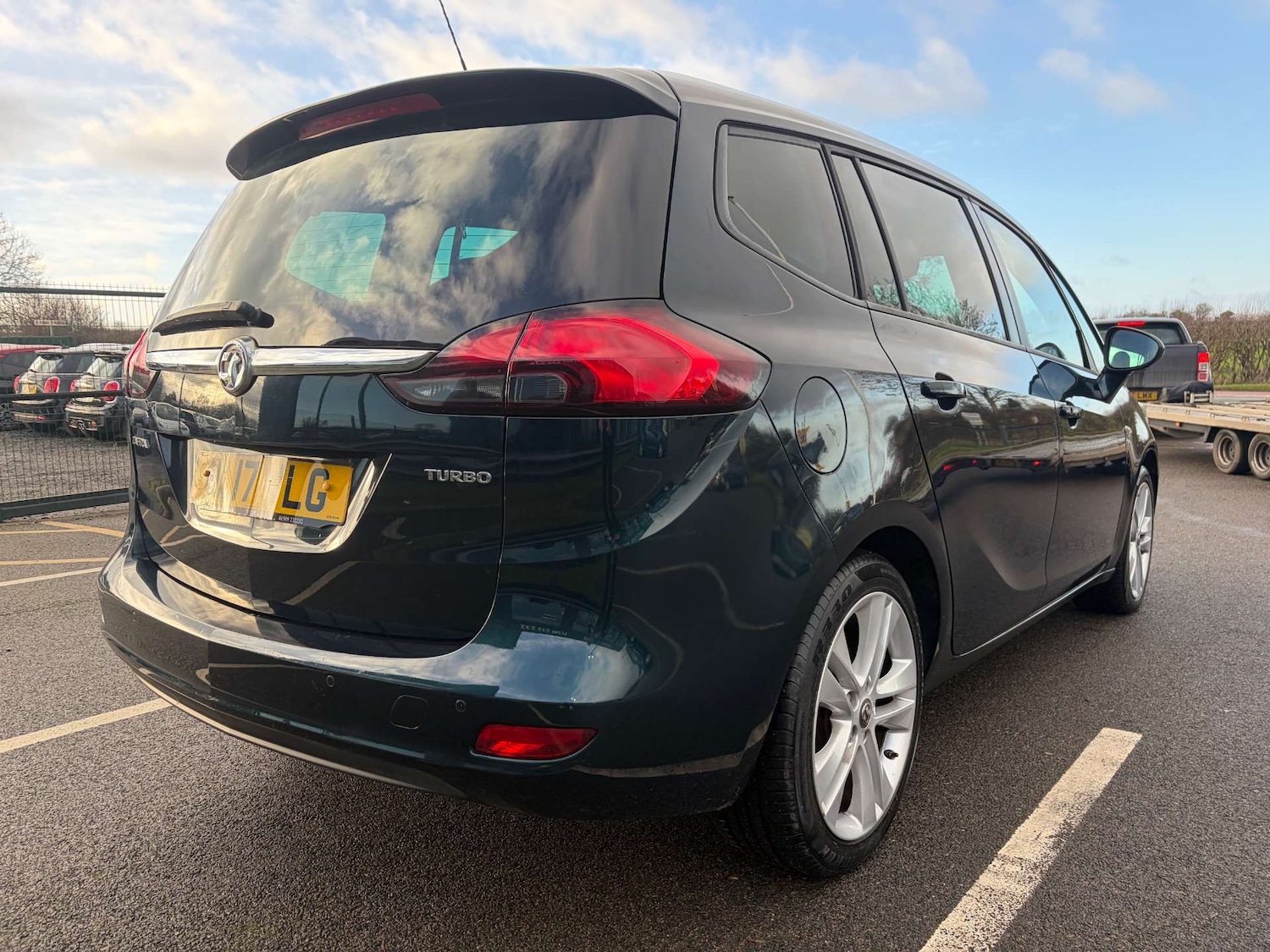 Used Vauxhall Zafira Tourer 2017 for sale - 77189544: Photo 8