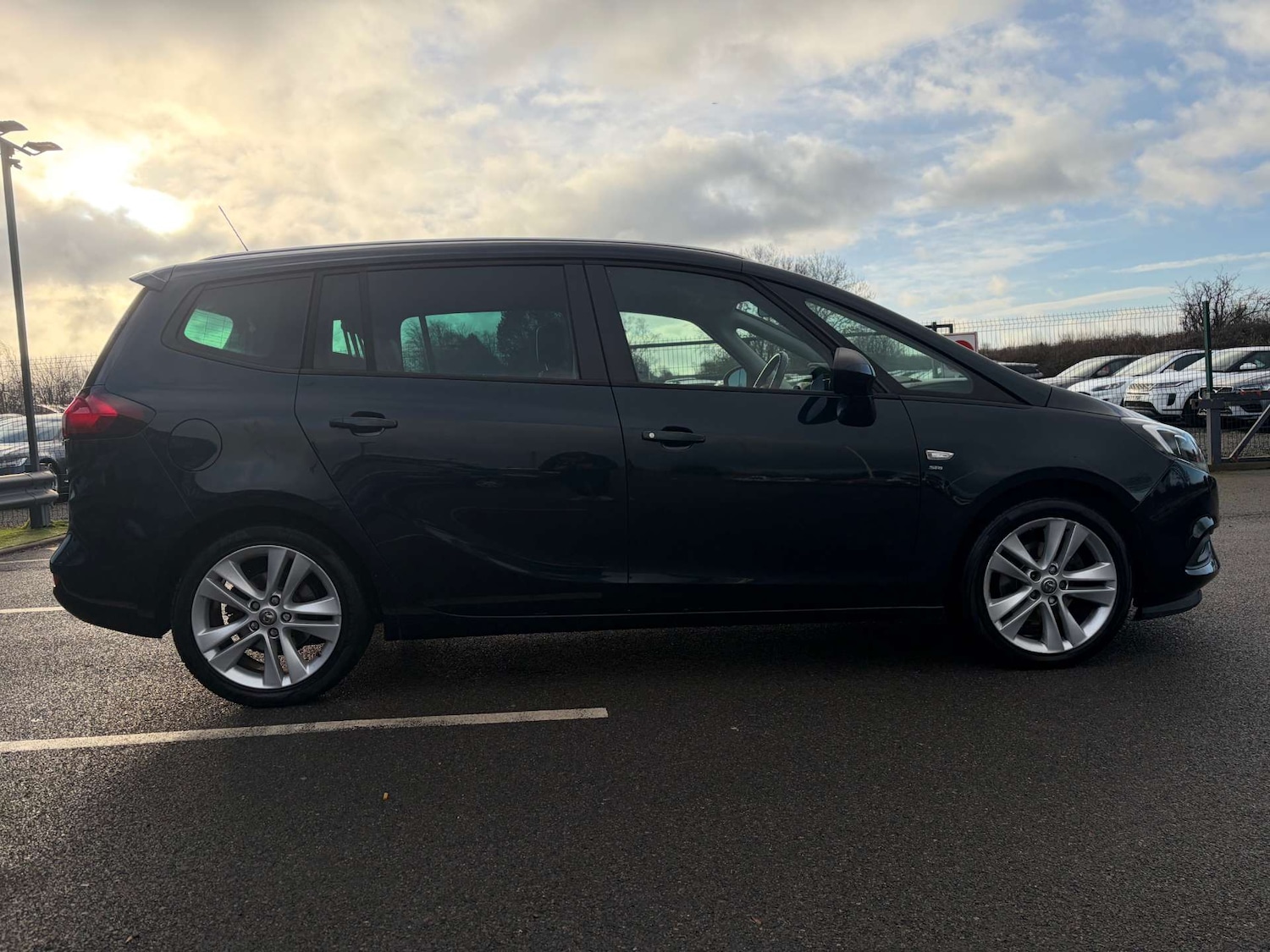 Used Vauxhall Zafira Tourer 2017 for sale - 77189544: Photo 9