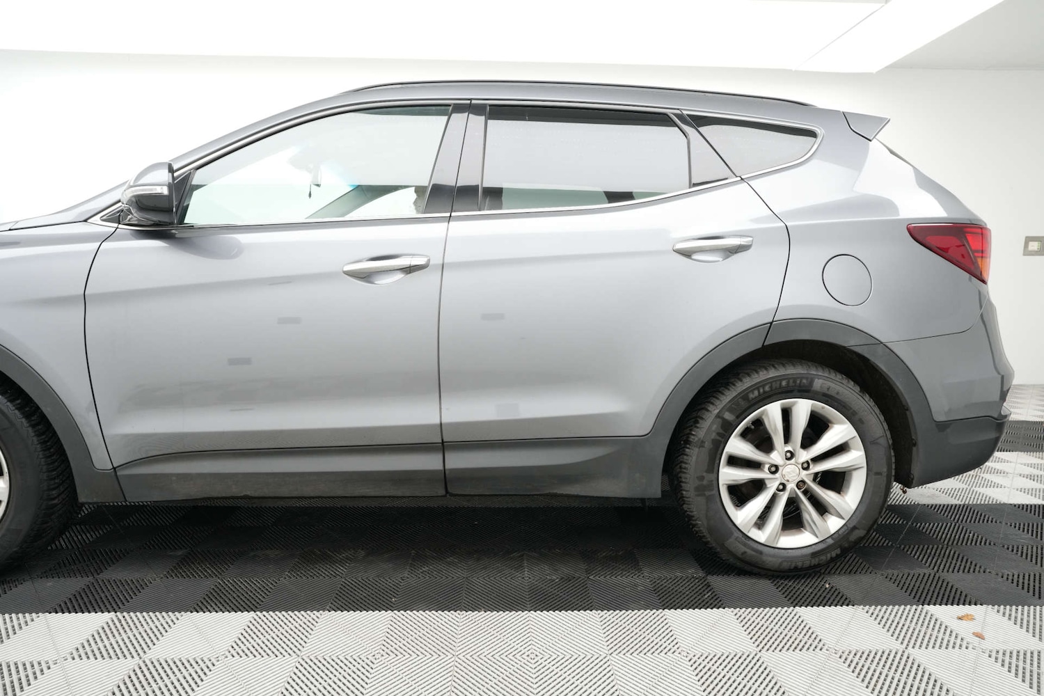 Used Hyundai Santa Fe 2016 for sale - 77236279: Photo 11