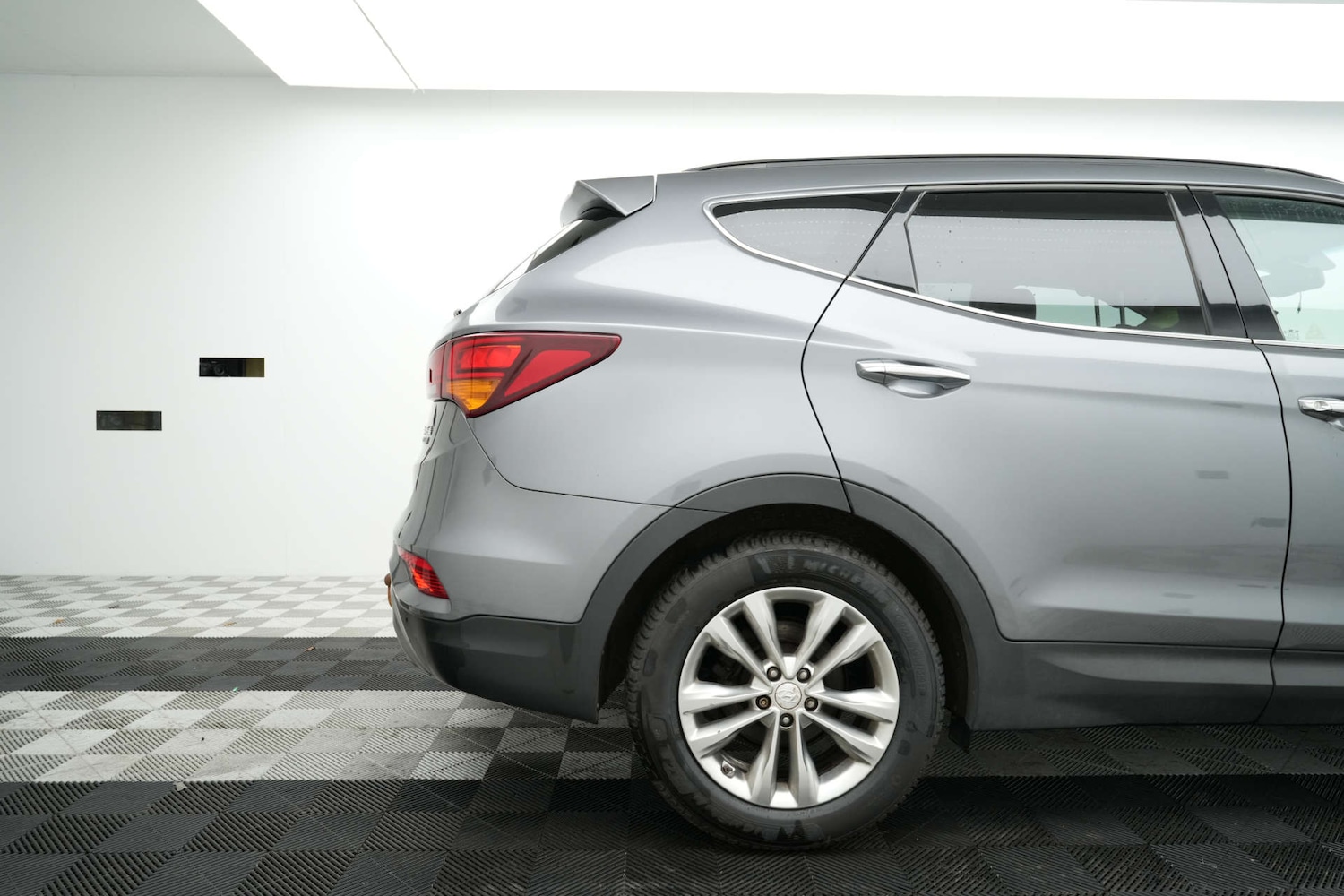 Used Hyundai Santa Fe 2016 for sale - 77236279: Photo 6
