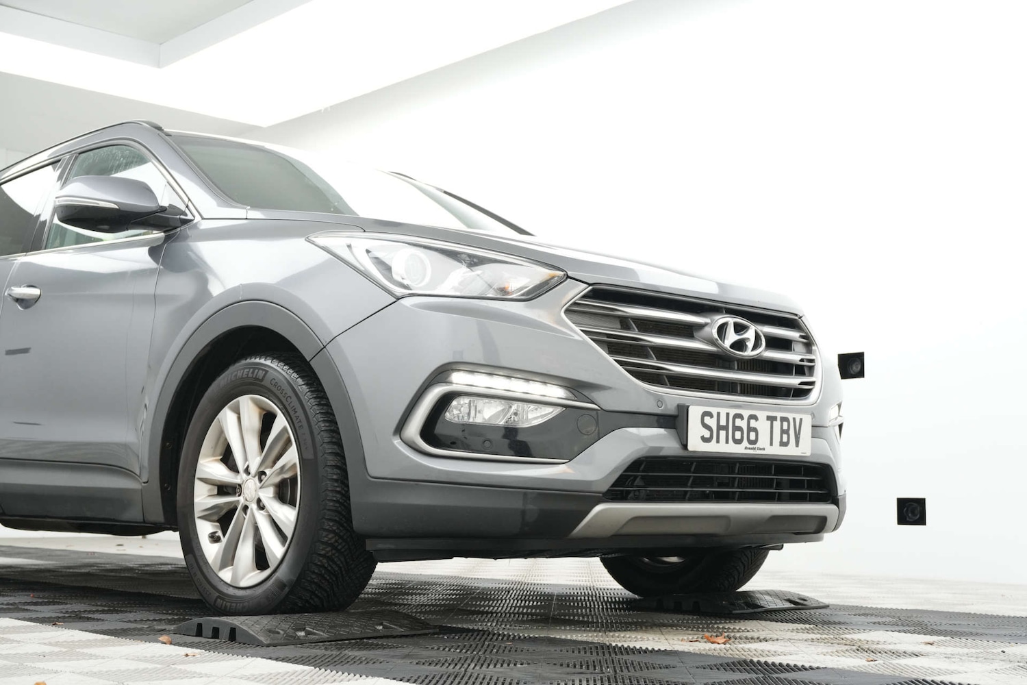 Used Hyundai Santa Fe 2016 for sale - 77236279: Photo 8