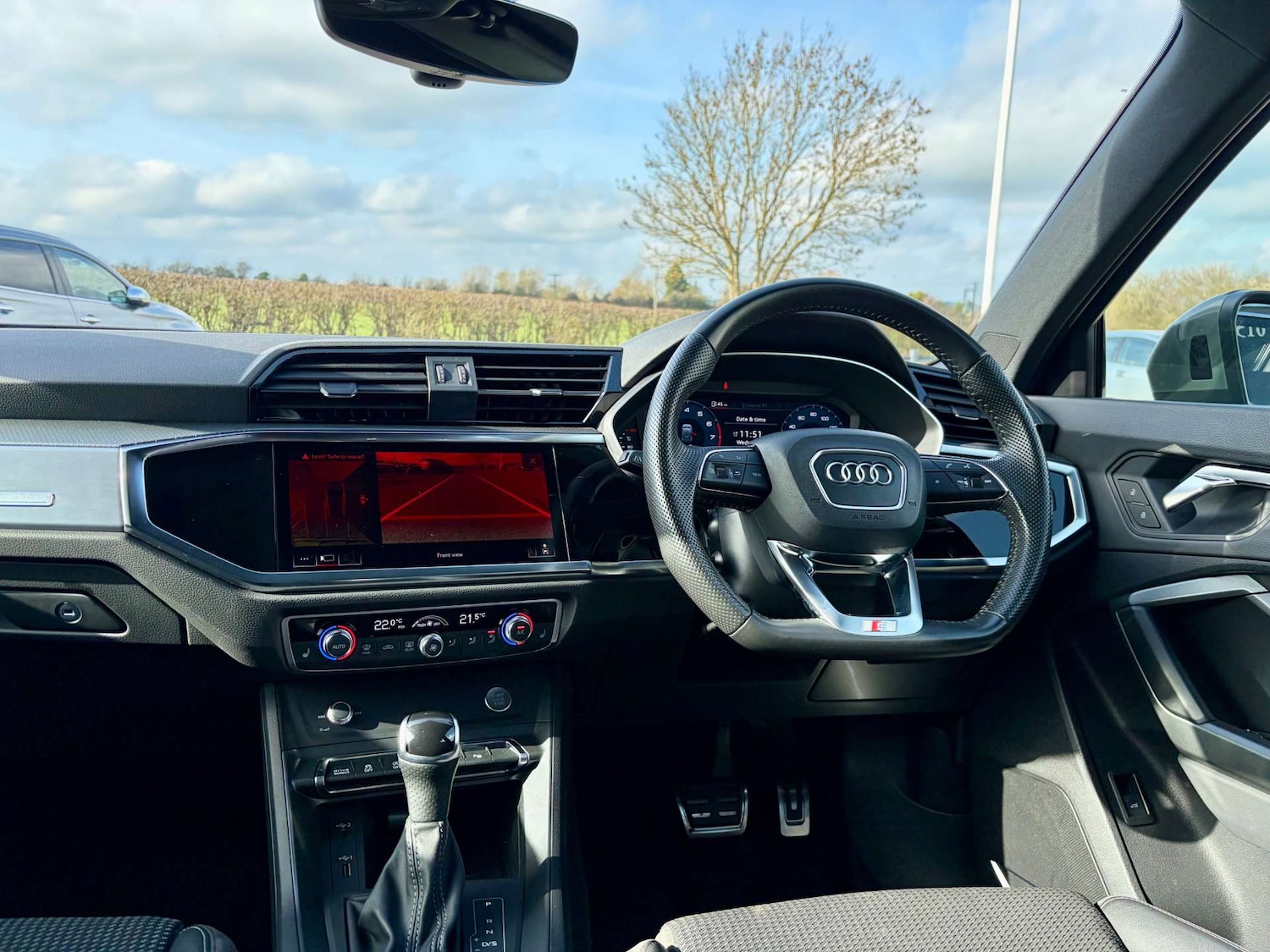 Used Audi Q3 2019 for sale - 77664904: Photo 2