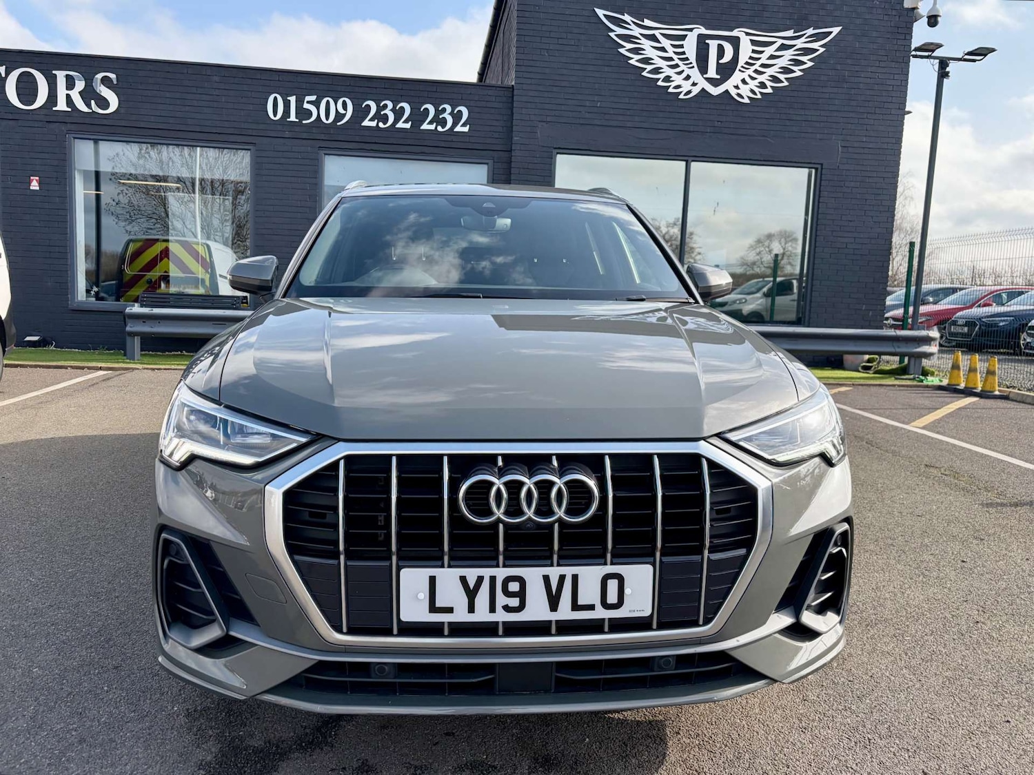 Used Audi Q3 2019 for sale - 77664904: Photo 3