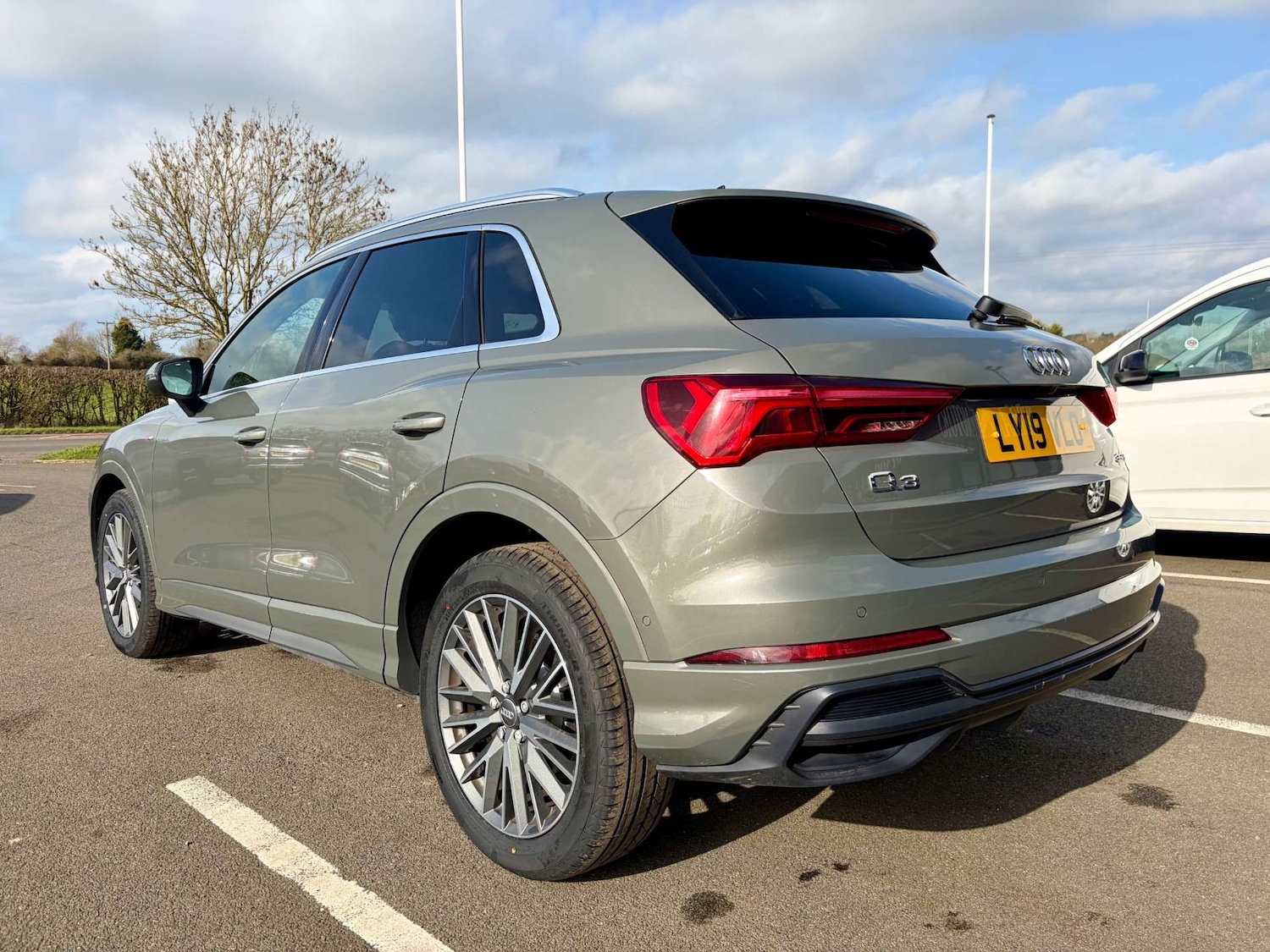 Used Audi Q3 2019 for sale - 77664904: Photo 6